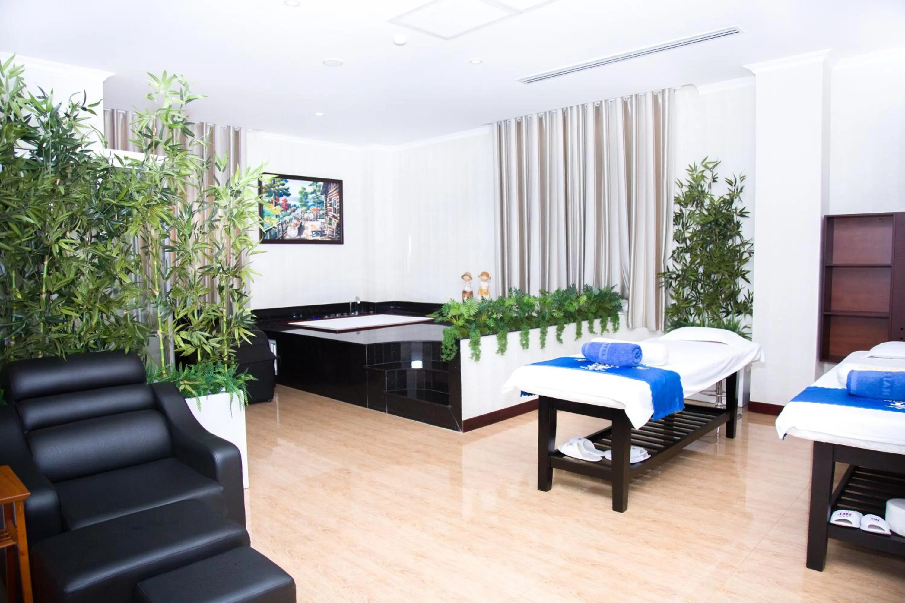 Bed in Hai Ba Trung Hotel & Spa