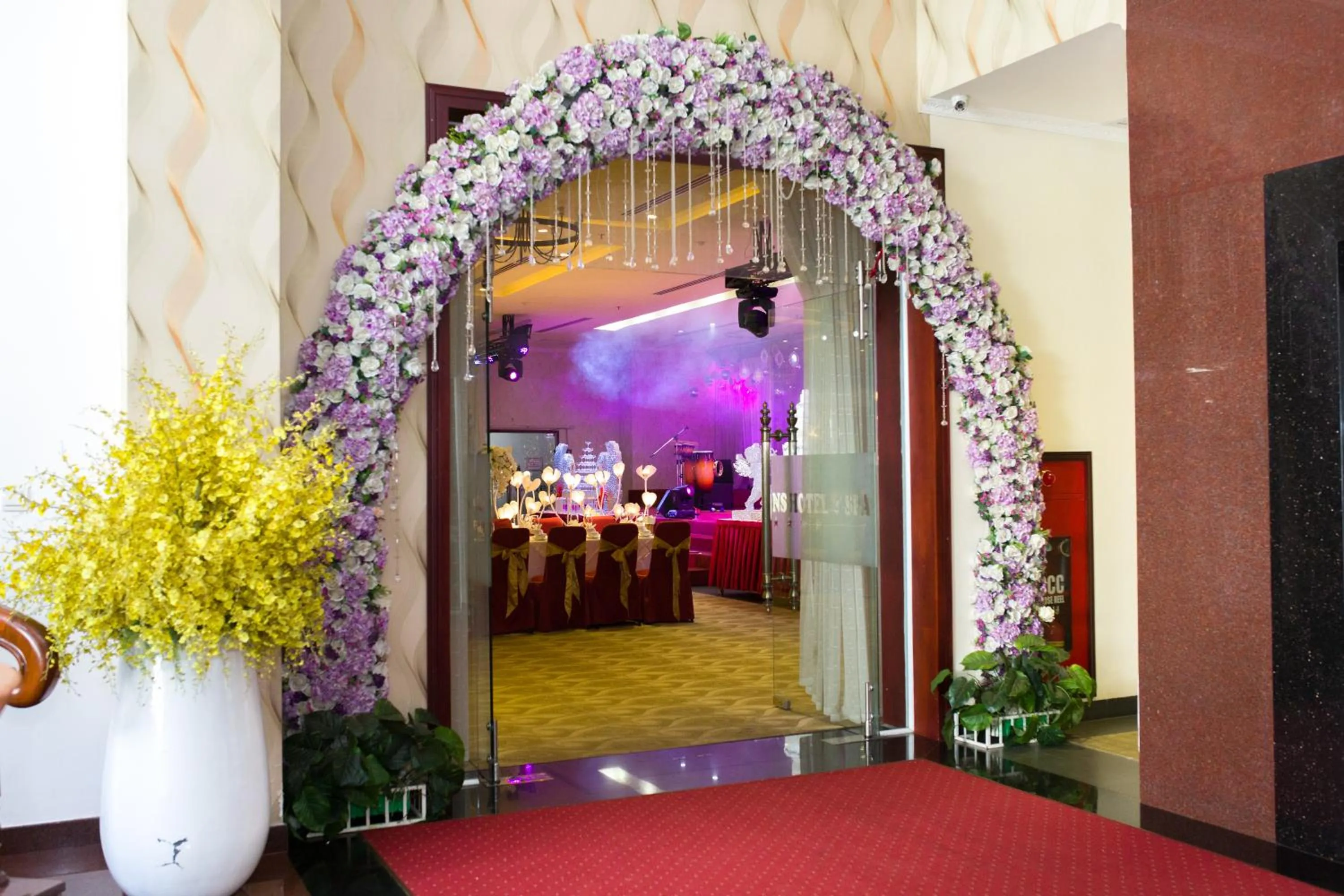 Hai Ba Trung Hotel & Spa