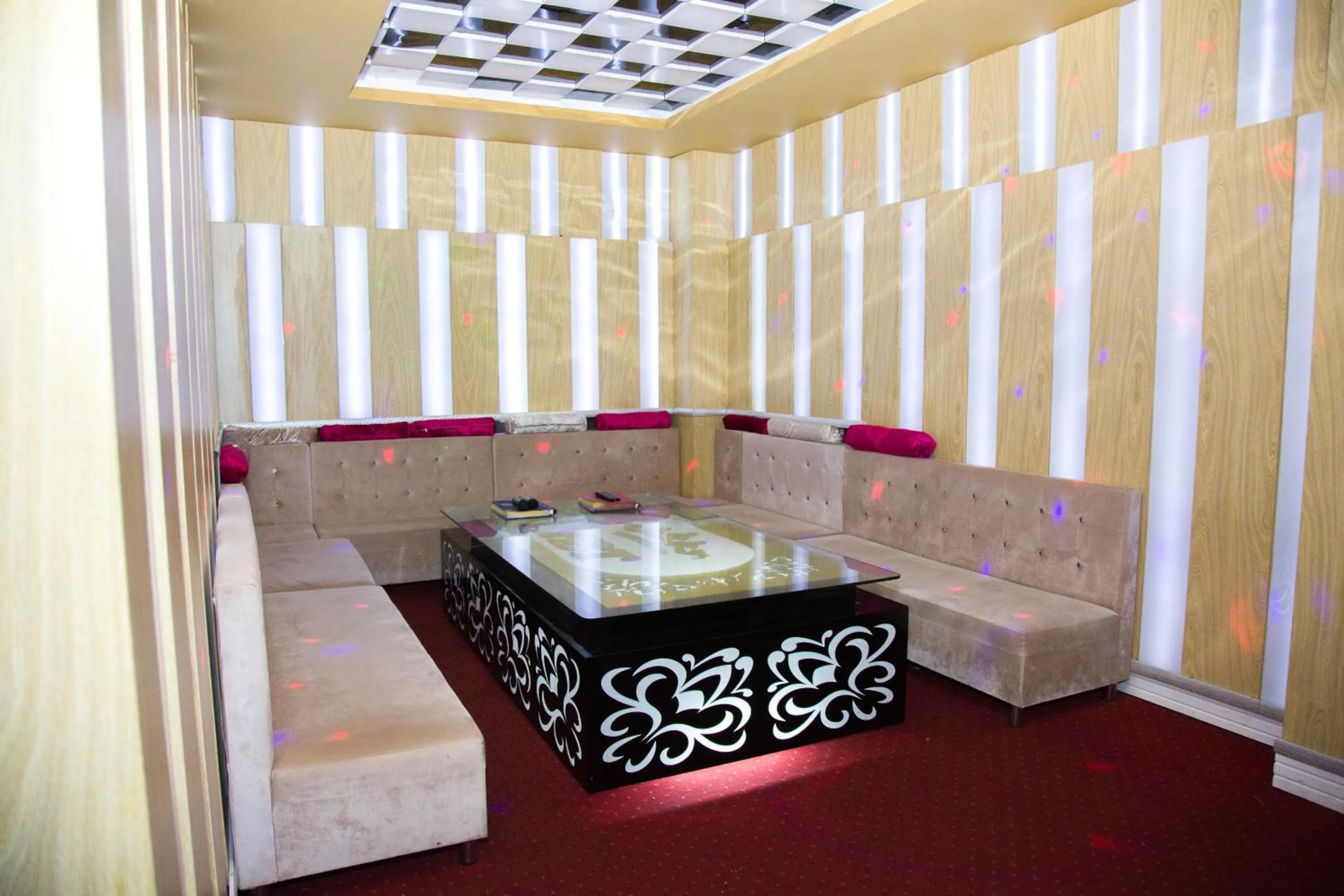 Hai Ba Trung Hotel & Spa