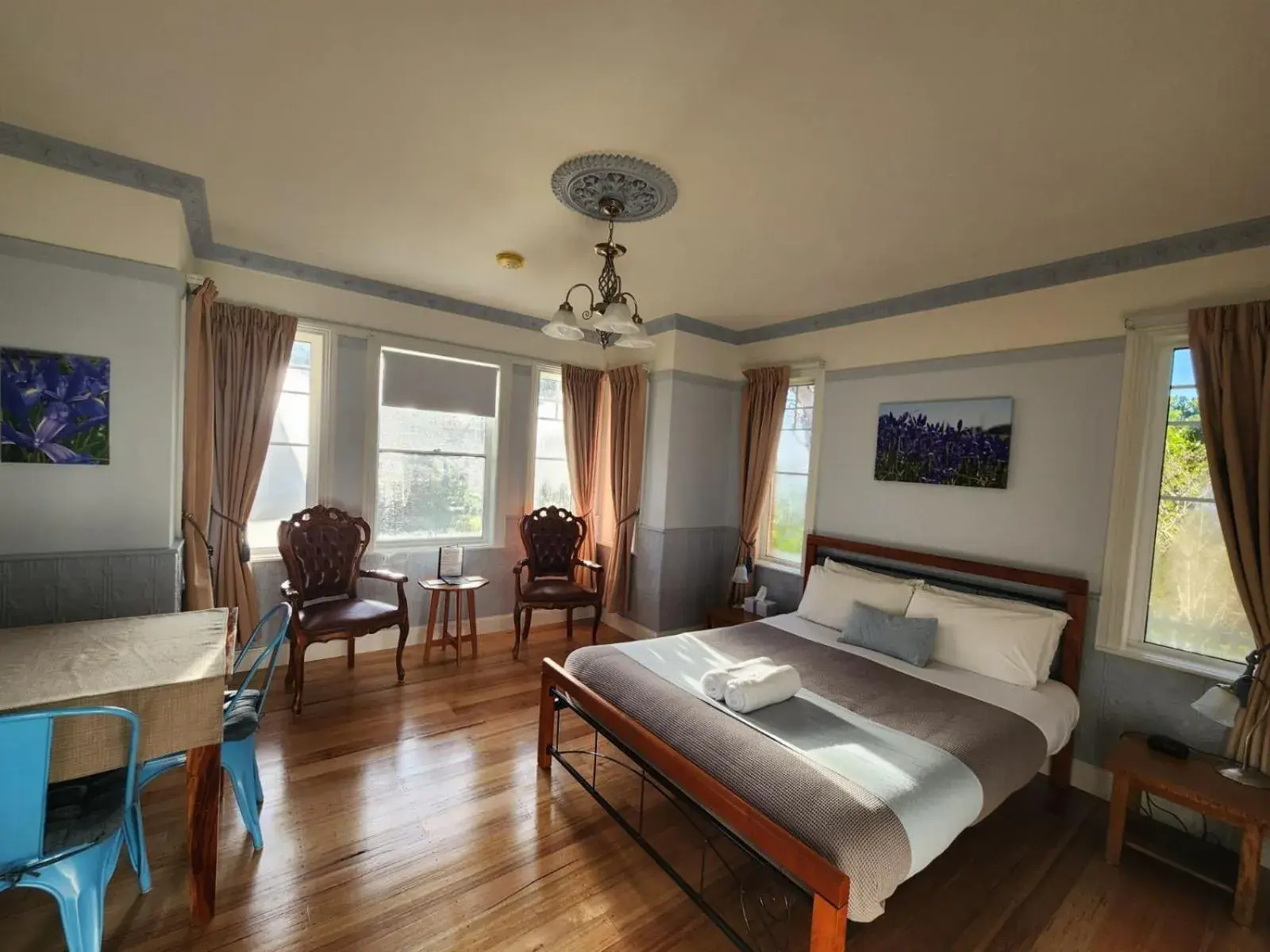 Queen Suite - single occupancy in Alexandria Bed and Breakfast Queen Suite - single occupancy in Alexandria Bed and Breakfast