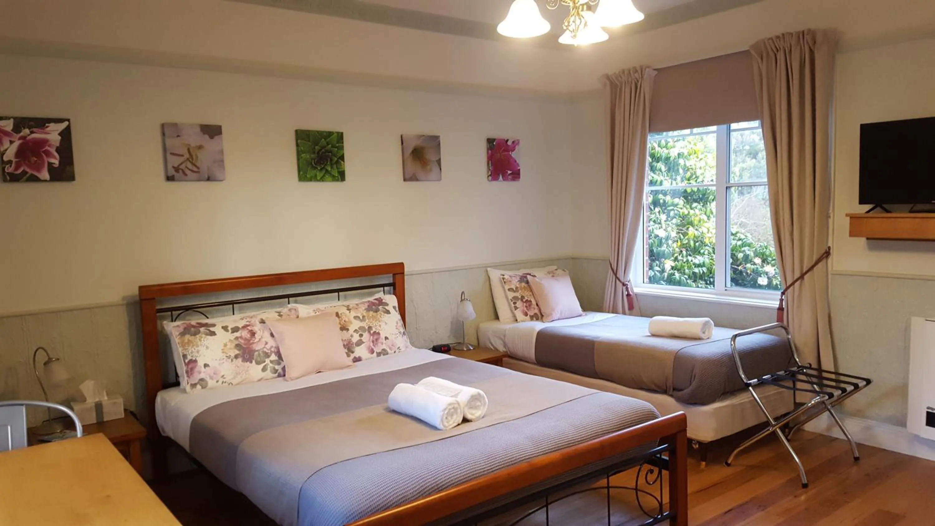 Bedroom, Bed in Alexandria Bed and Breakfast