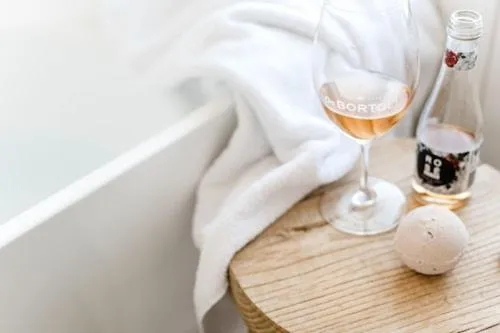 Bathroom in Tuileries at De Bortoli Rutherglen