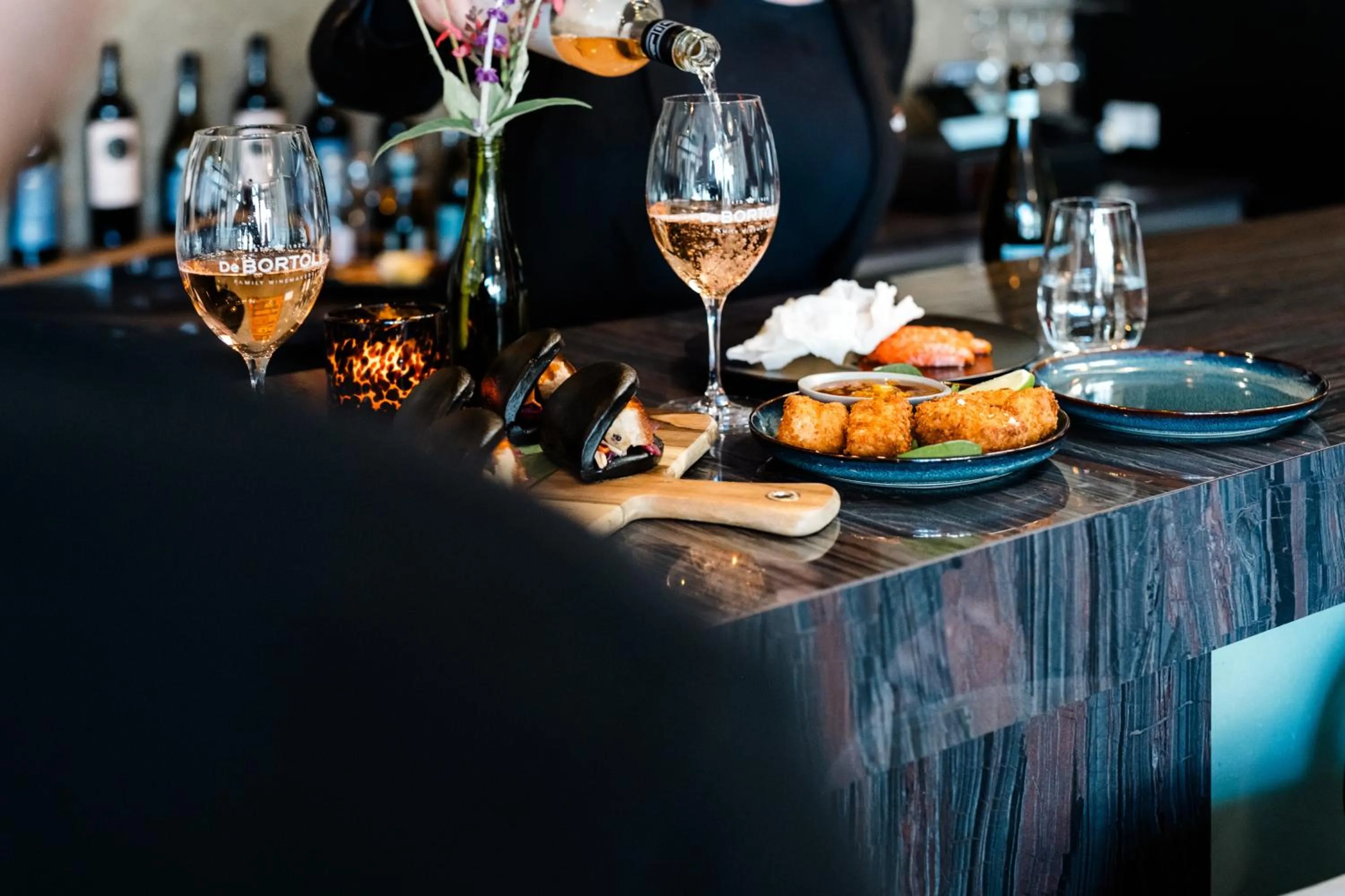 Lounge or bar in Tuileries at De Bortoli Rutherglen