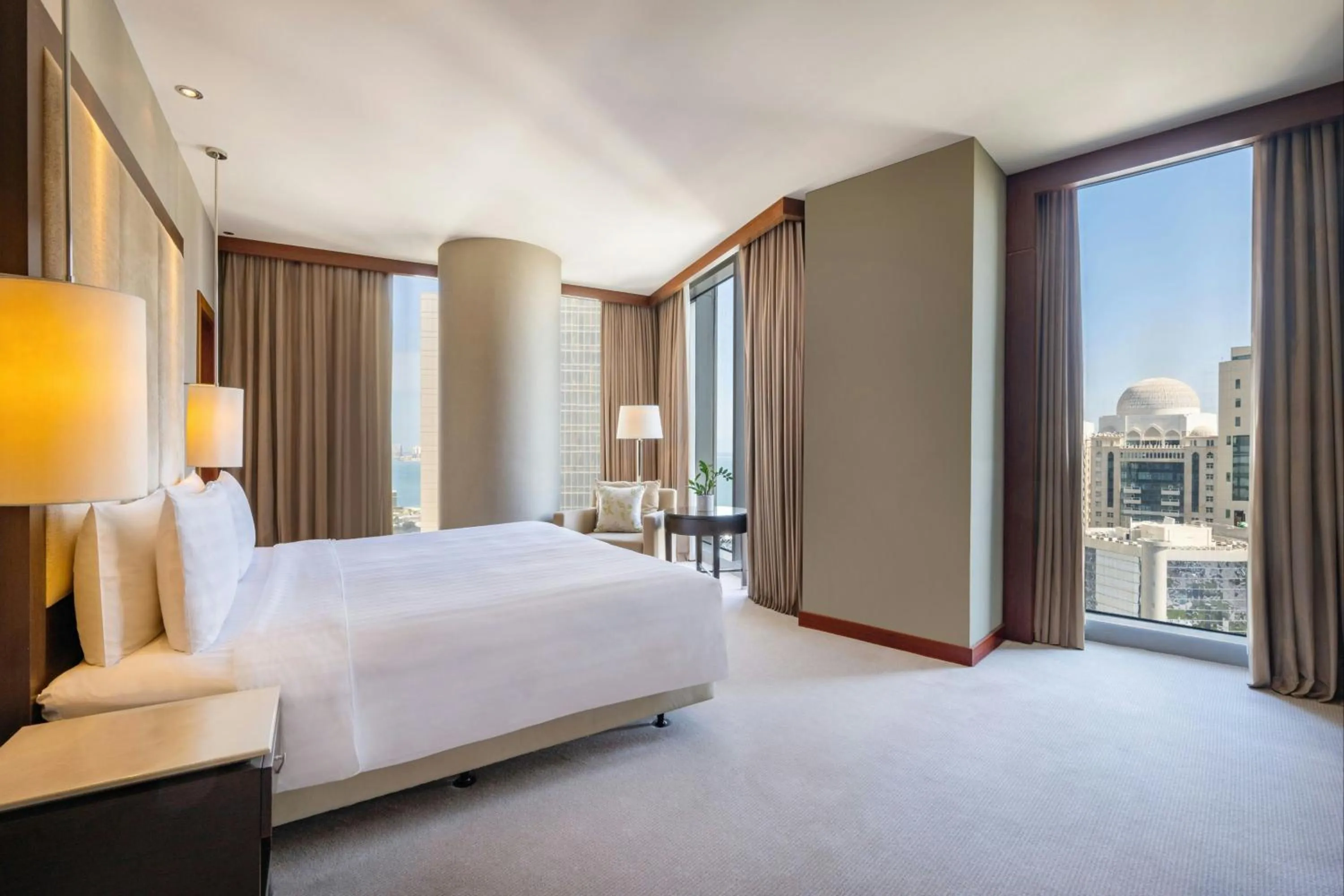 Photo of the whole room, Bed in JW Marriott Marquis City Center Doha