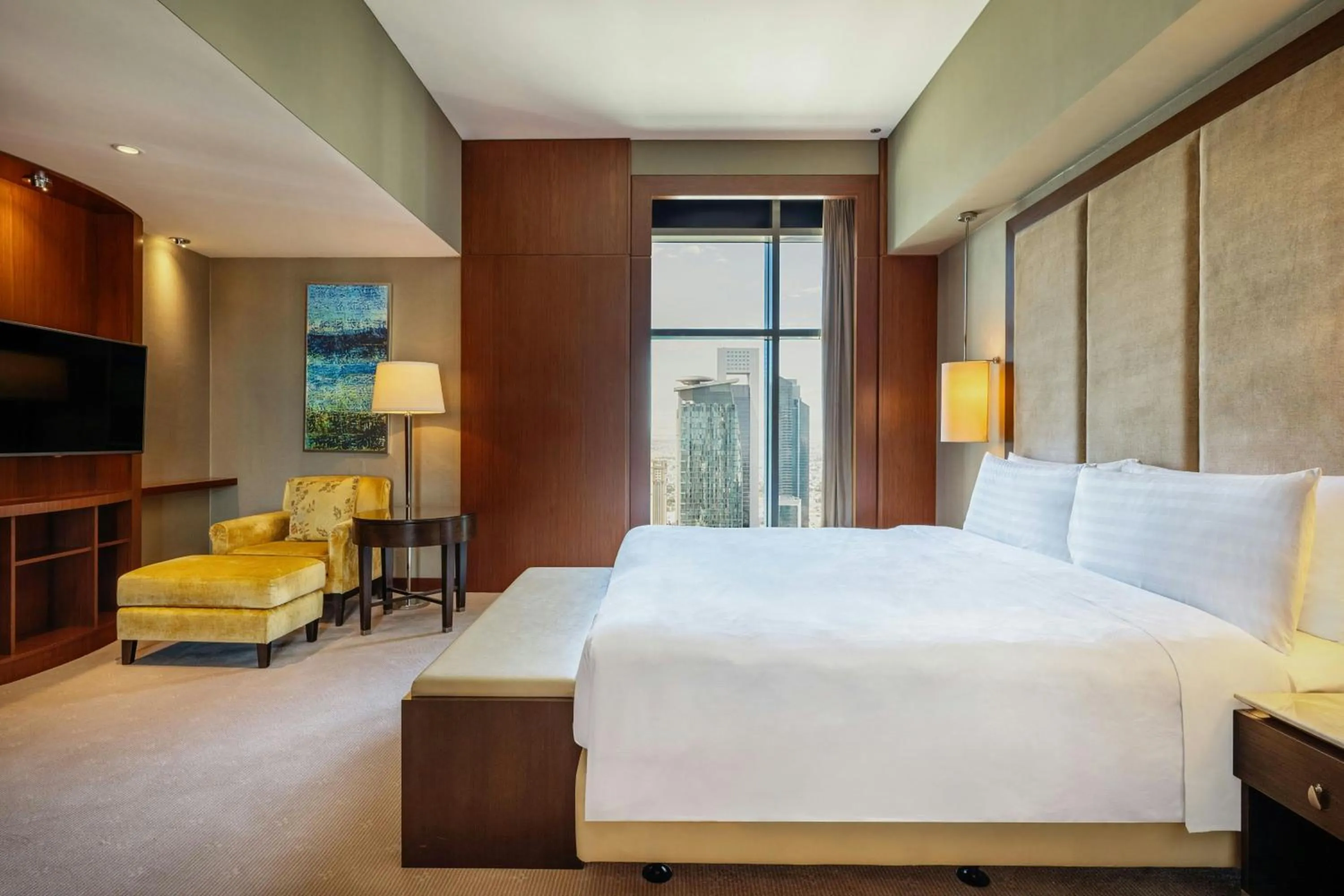 Photo of the whole room, Bed in JW Marriott Marquis City Center Doha