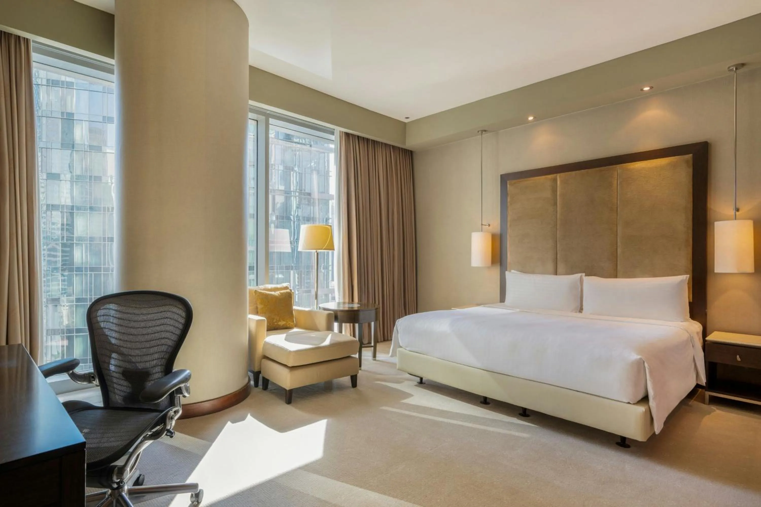 Bedroom, Bed in JW Marriott Marquis City Center Doha