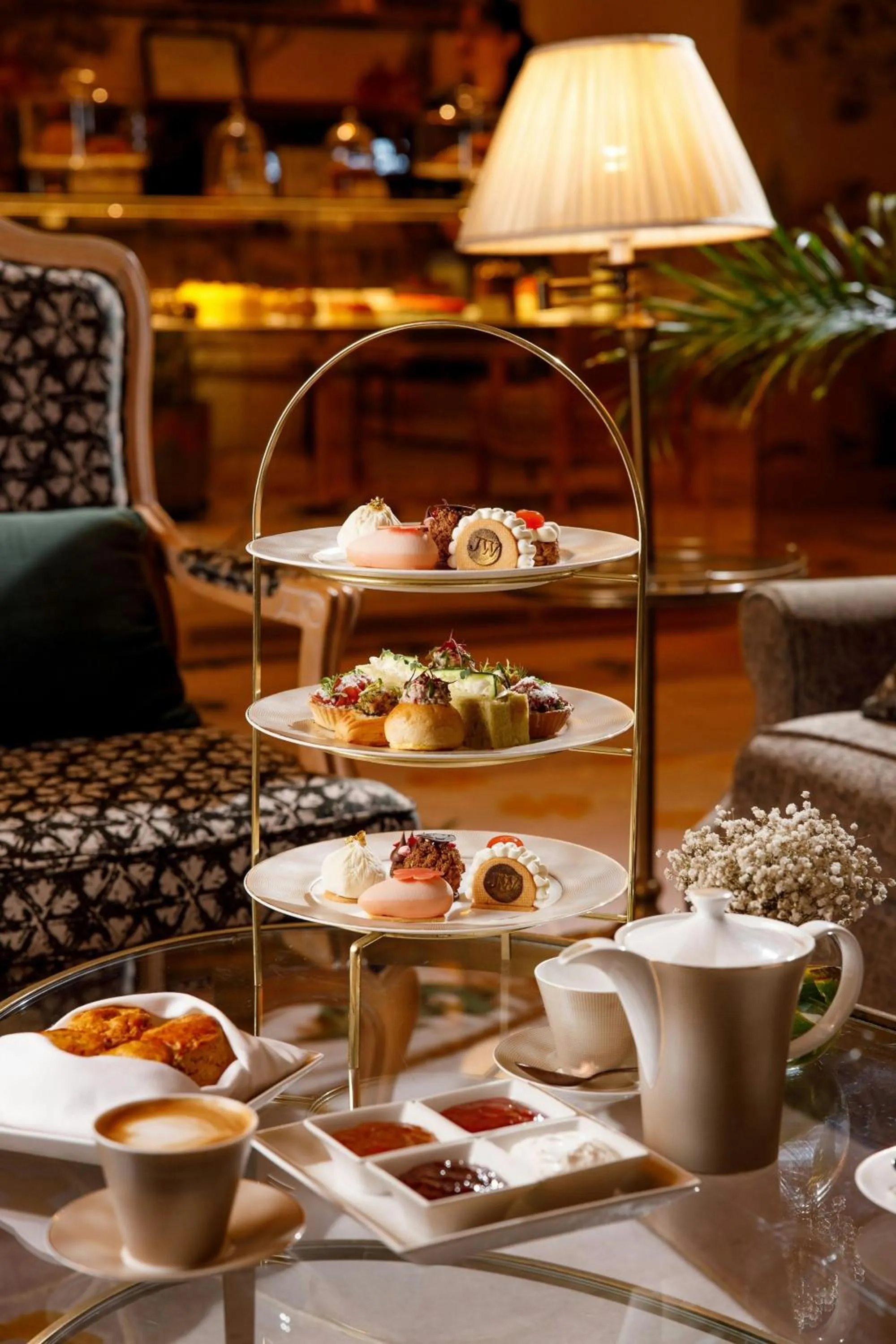 Restaurant/places to eat in JW Marriott Marquis City Center Doha