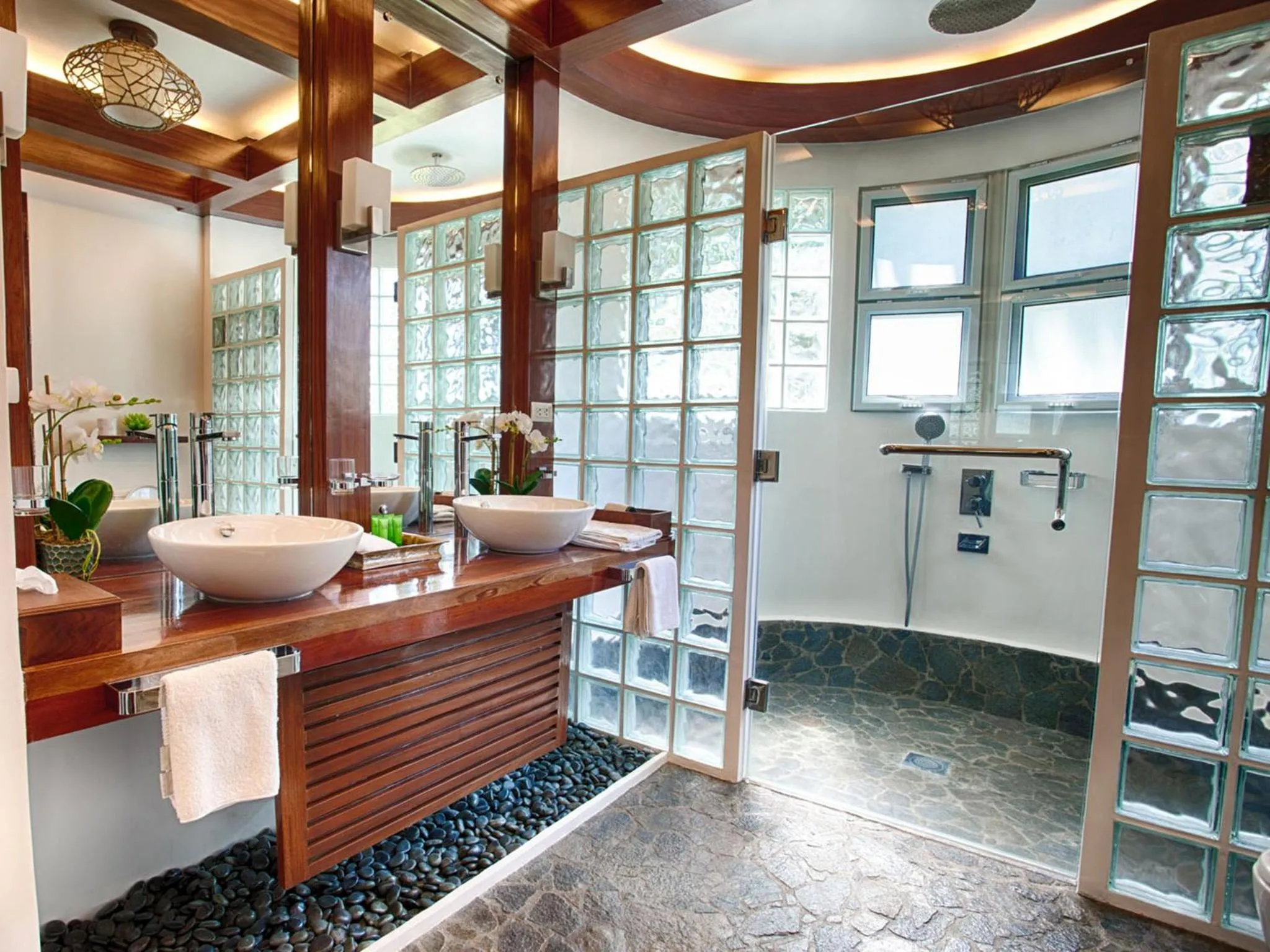Bathroom in Vida Homes Condo Resort
