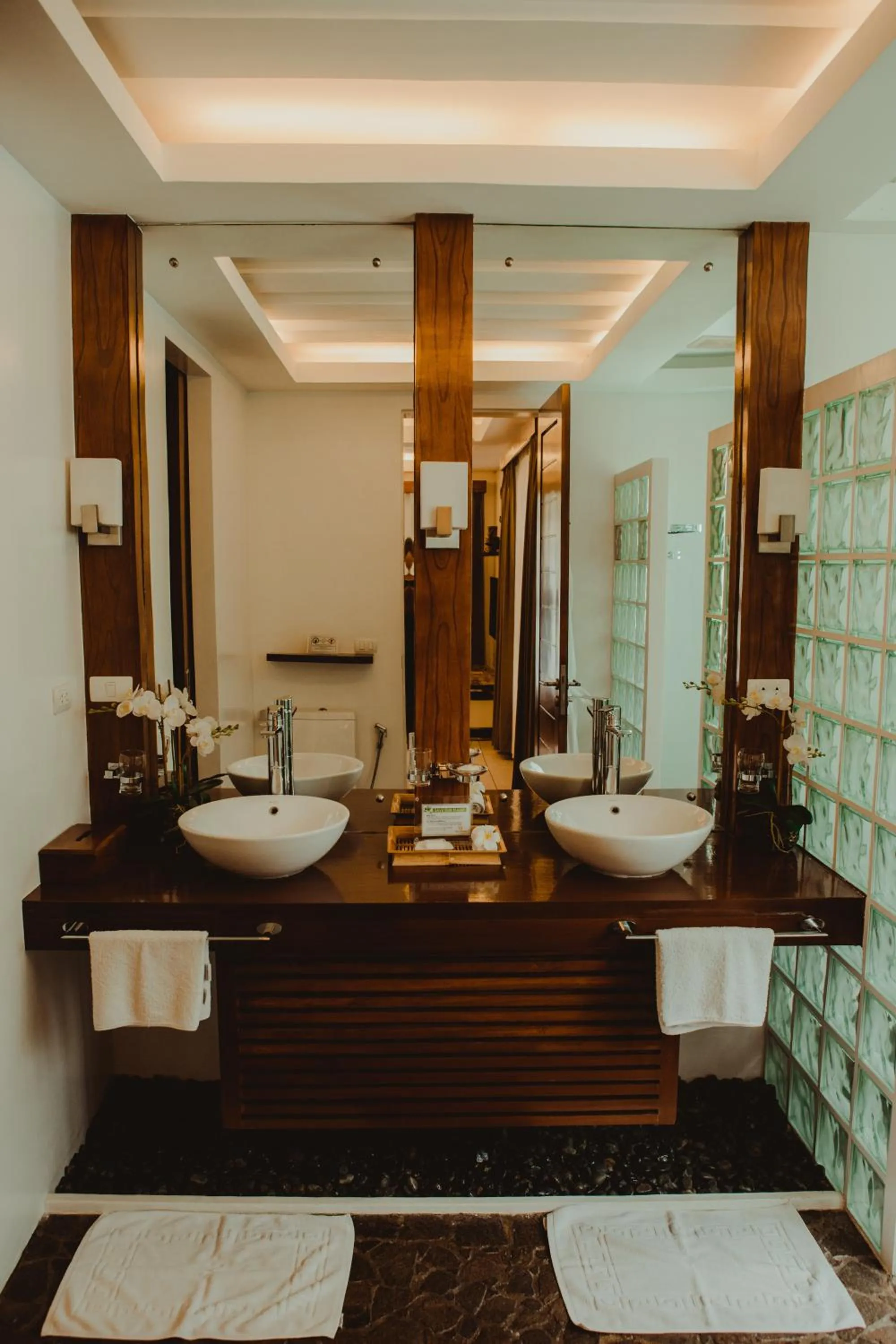 Toilet in Vida Homes Condo Resort