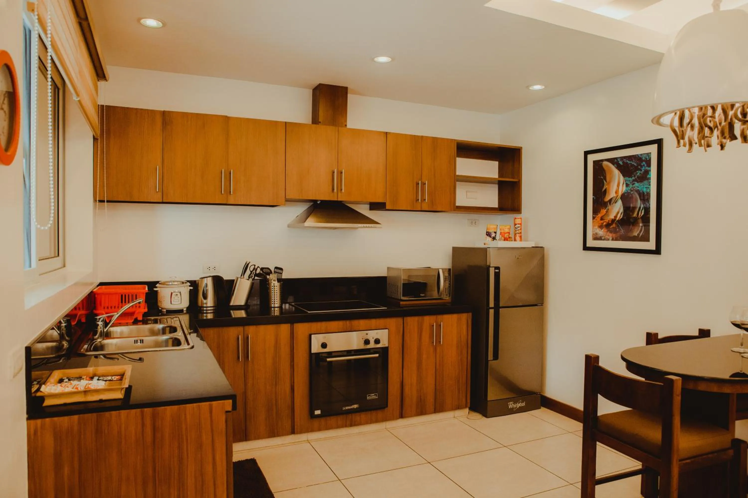 Kitchen or kitchenette in Vida Homes Condo Resort