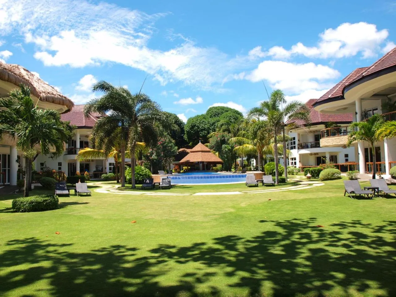 Garden in Vida Homes Condo Resort
