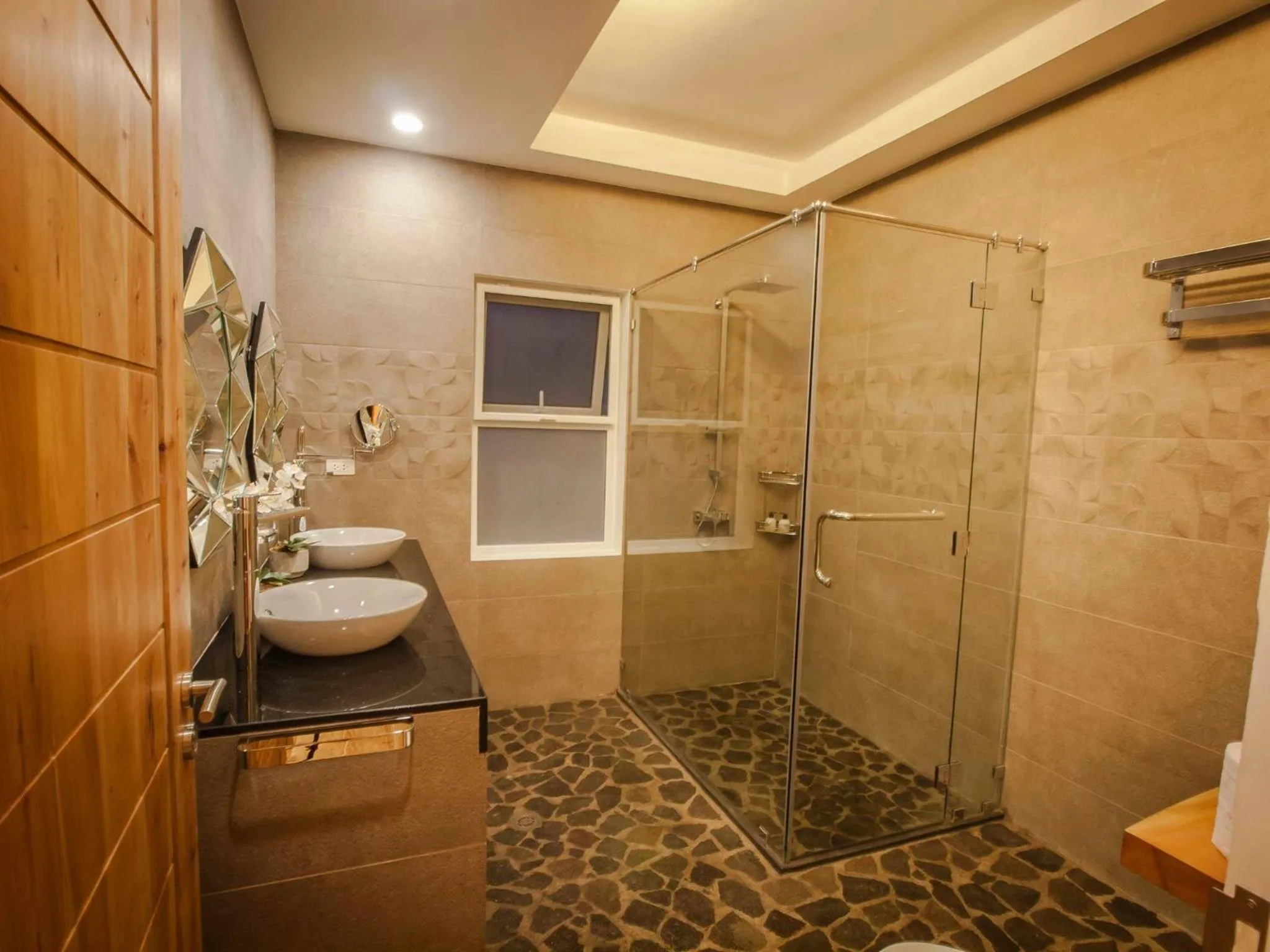 Shower in Vida Homes Condo Resort