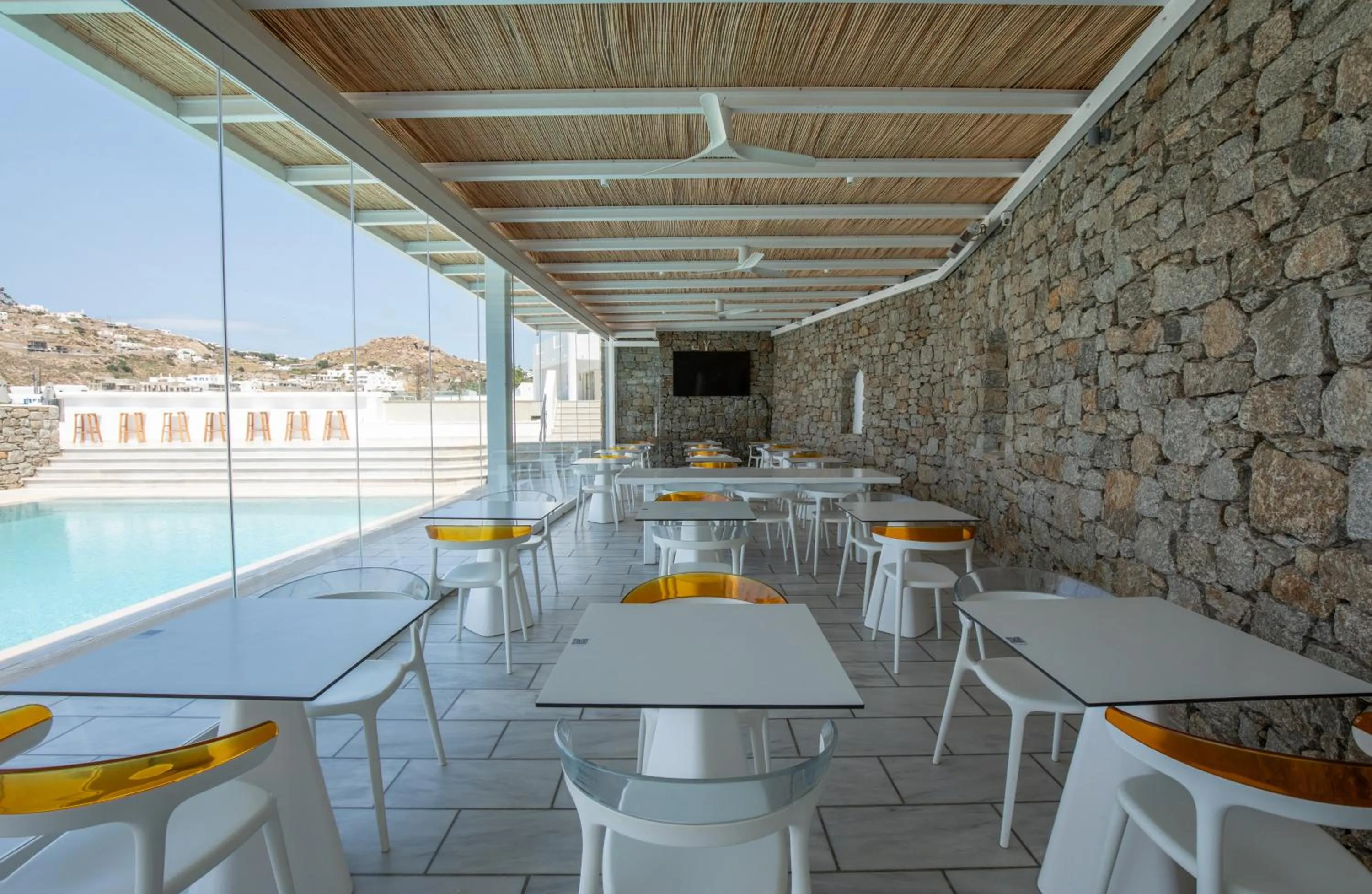 Restaurant/places to eat in The George Hotel Mykonos