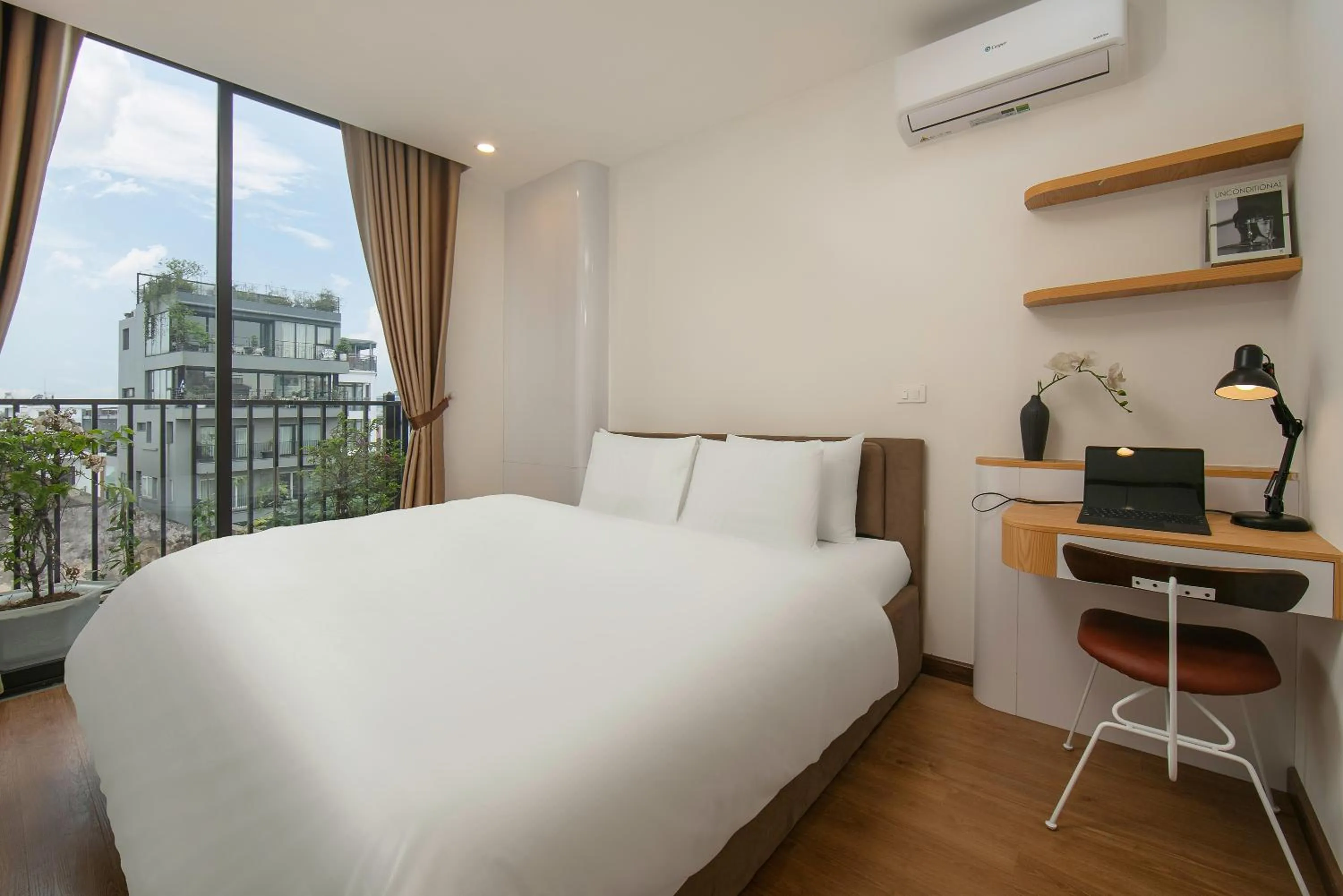 Bed in Westlake Pearl Apartment - Hotel & Pearl Spa