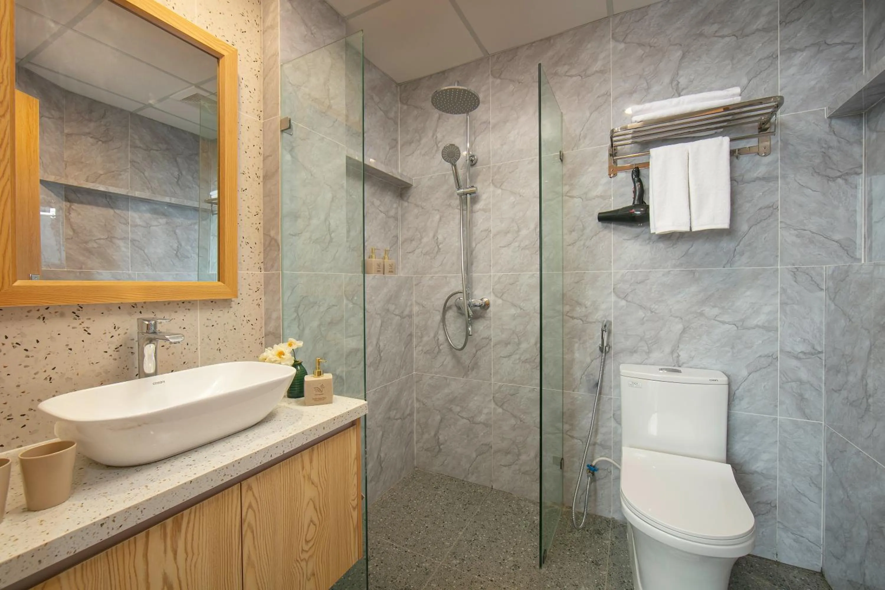 Bathroom in Westlake Pearl Apartment - Hotel & Pearl Spa