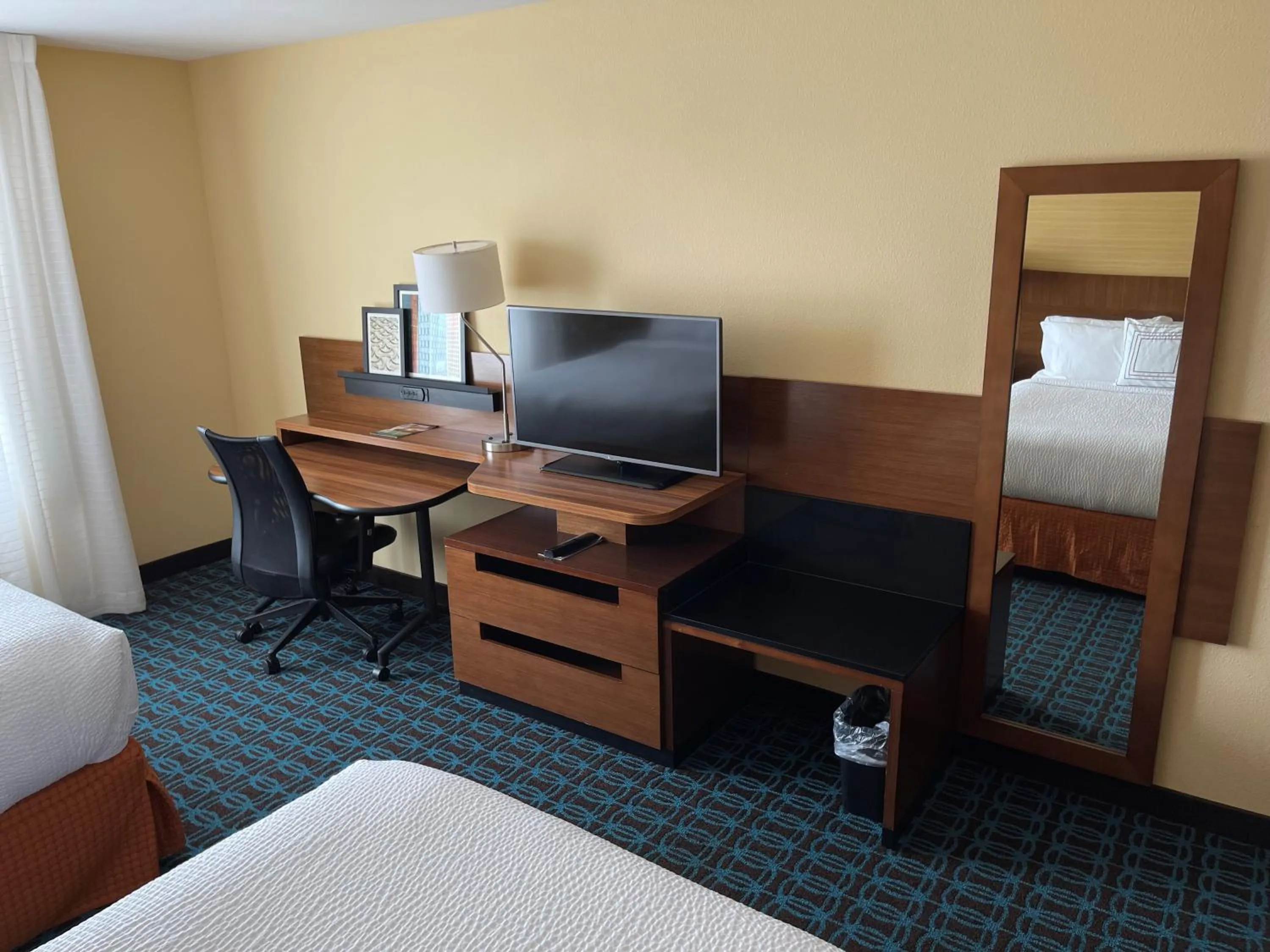 hair dresser, Bed in Fairfield Inn & Suites by Marriott East Grand Forks