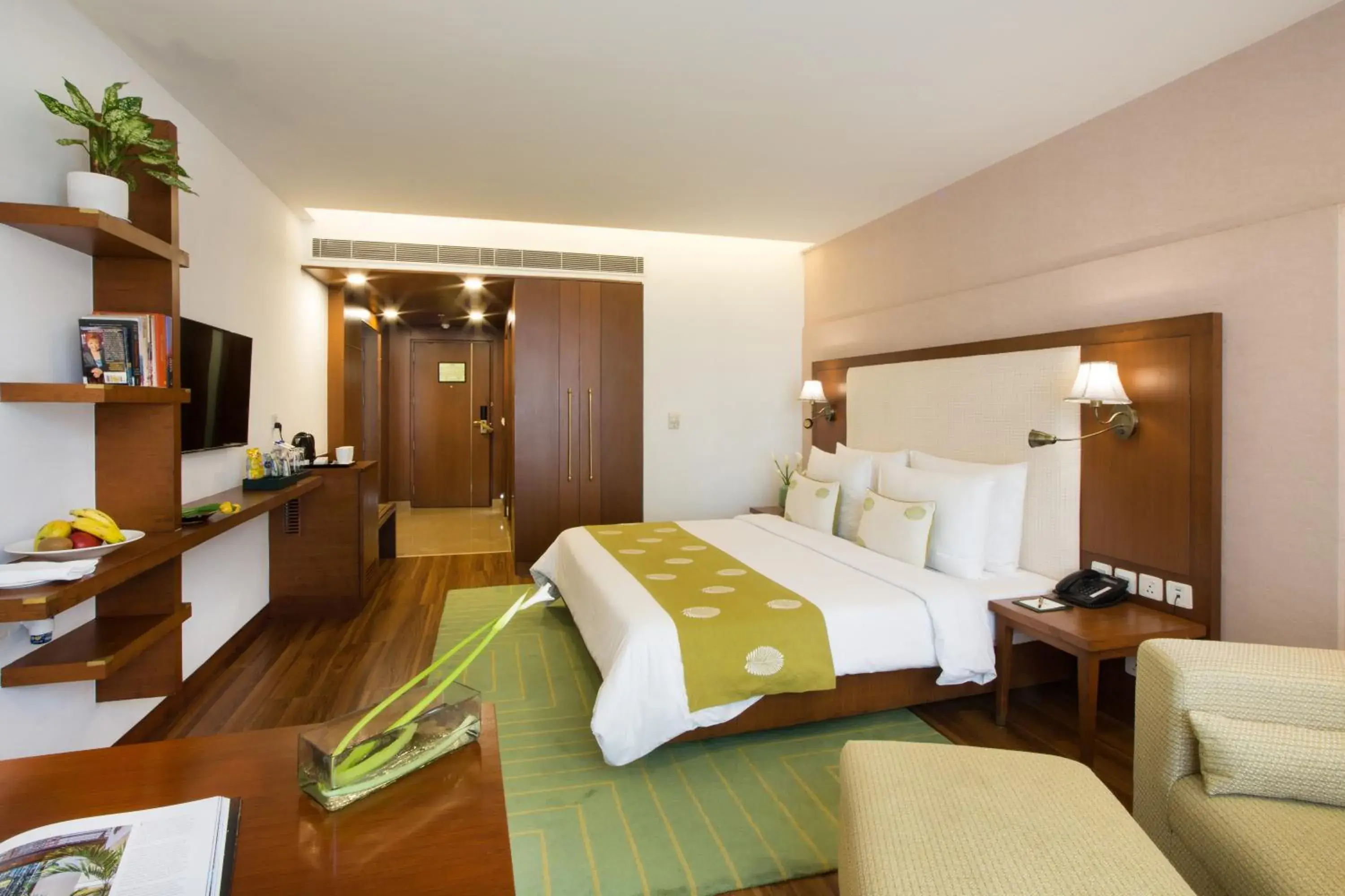 Deluxe Double Room in DLF Club 5 Deluxe Double Room in DLF Club 5