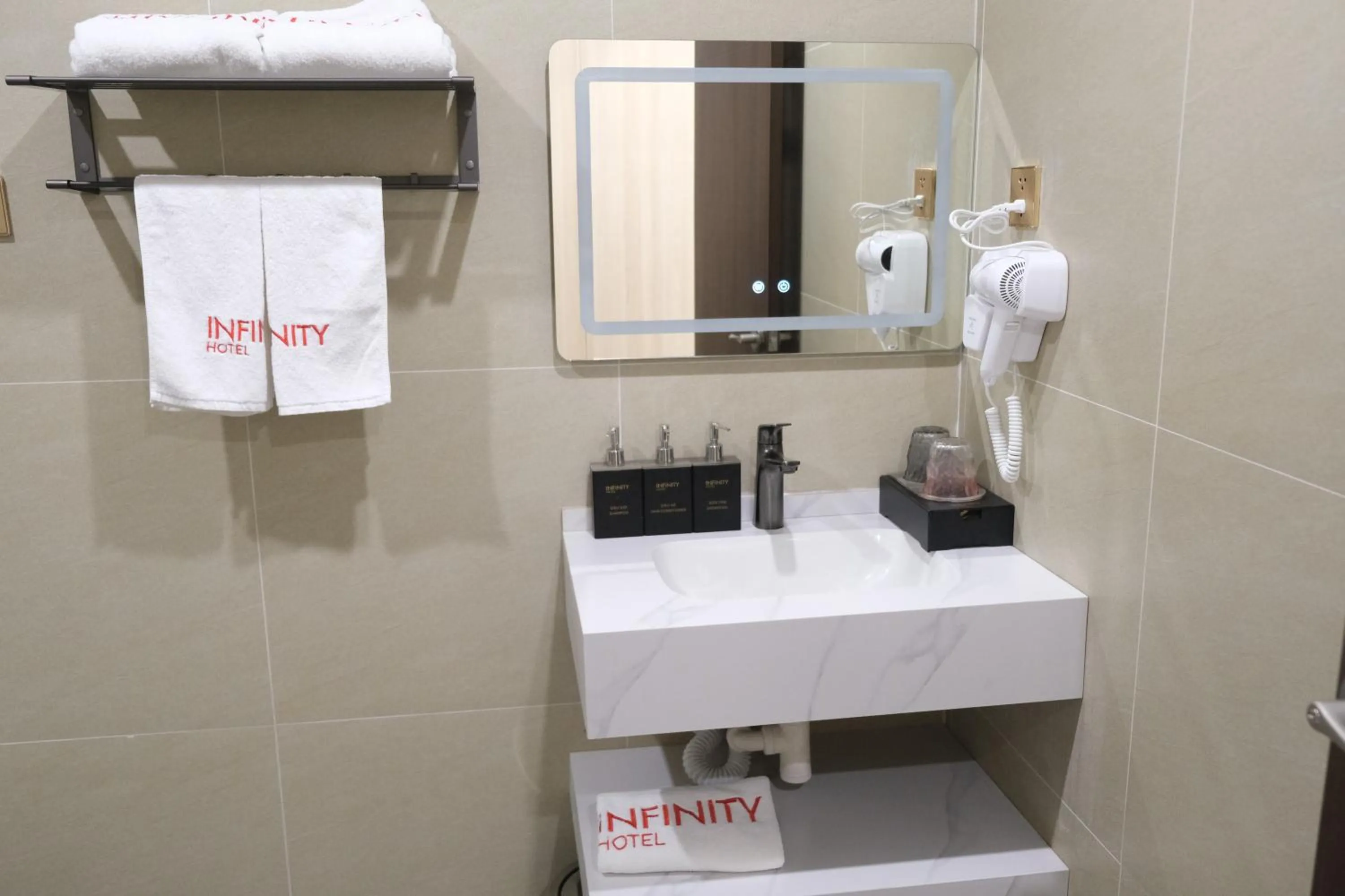 Bathroom in Infinity Hotel