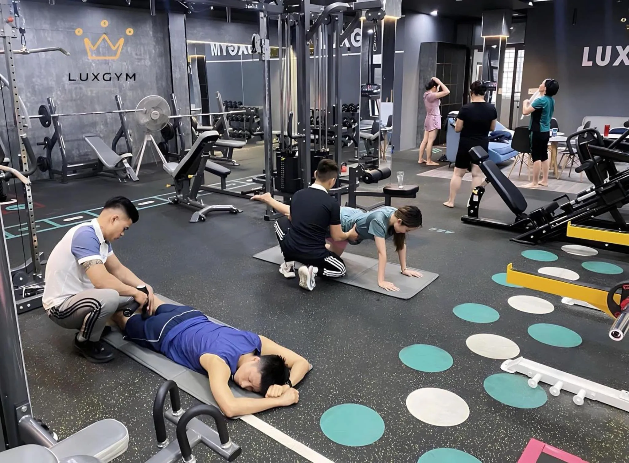 Fitness centre/facilities in Infinity Hotel