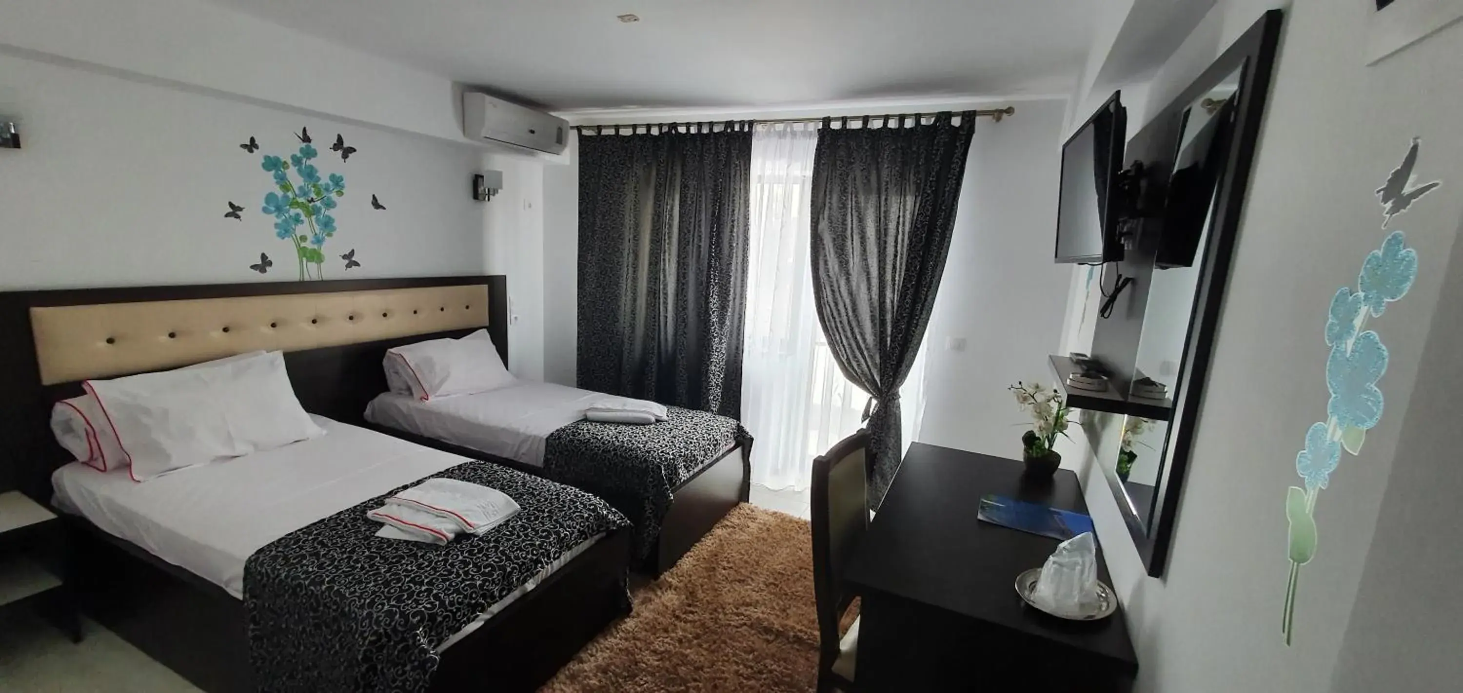 Twin Room with Balcony in Motel Didona B Twin Room with Balcony in Motel Didona B