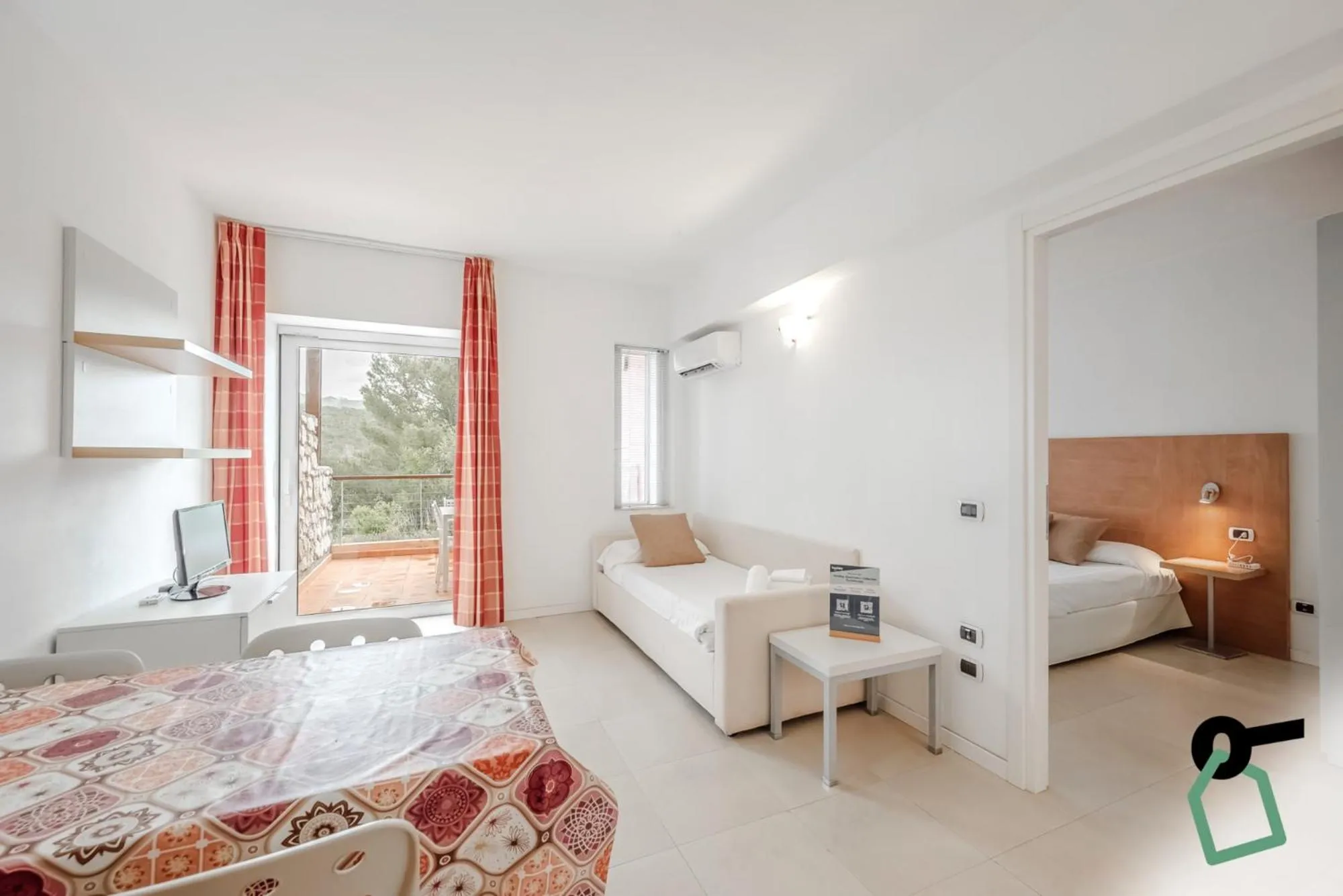 Photo of the whole room, Bed in Hotiday Apartments Portoferraio