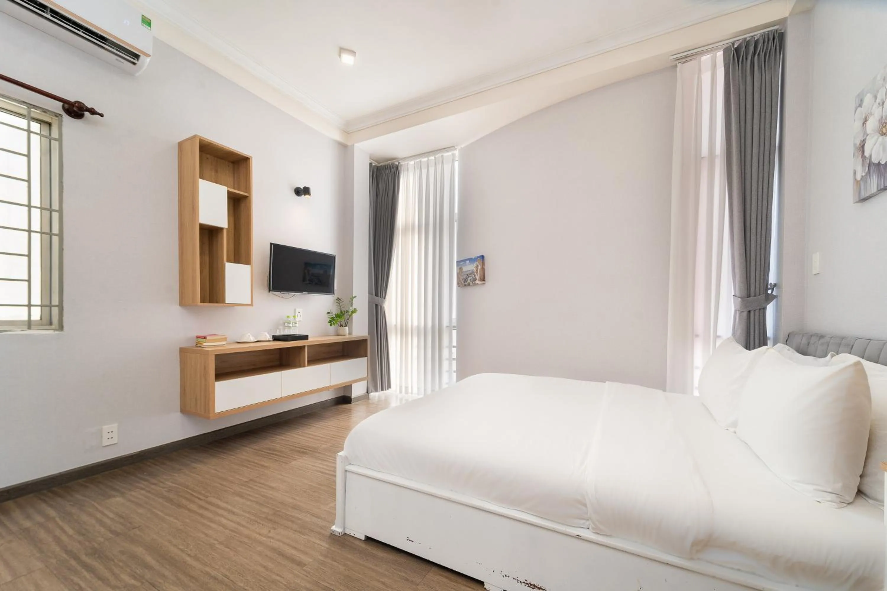 Bedroom, Bed in Convinia Home - Truong Quyen