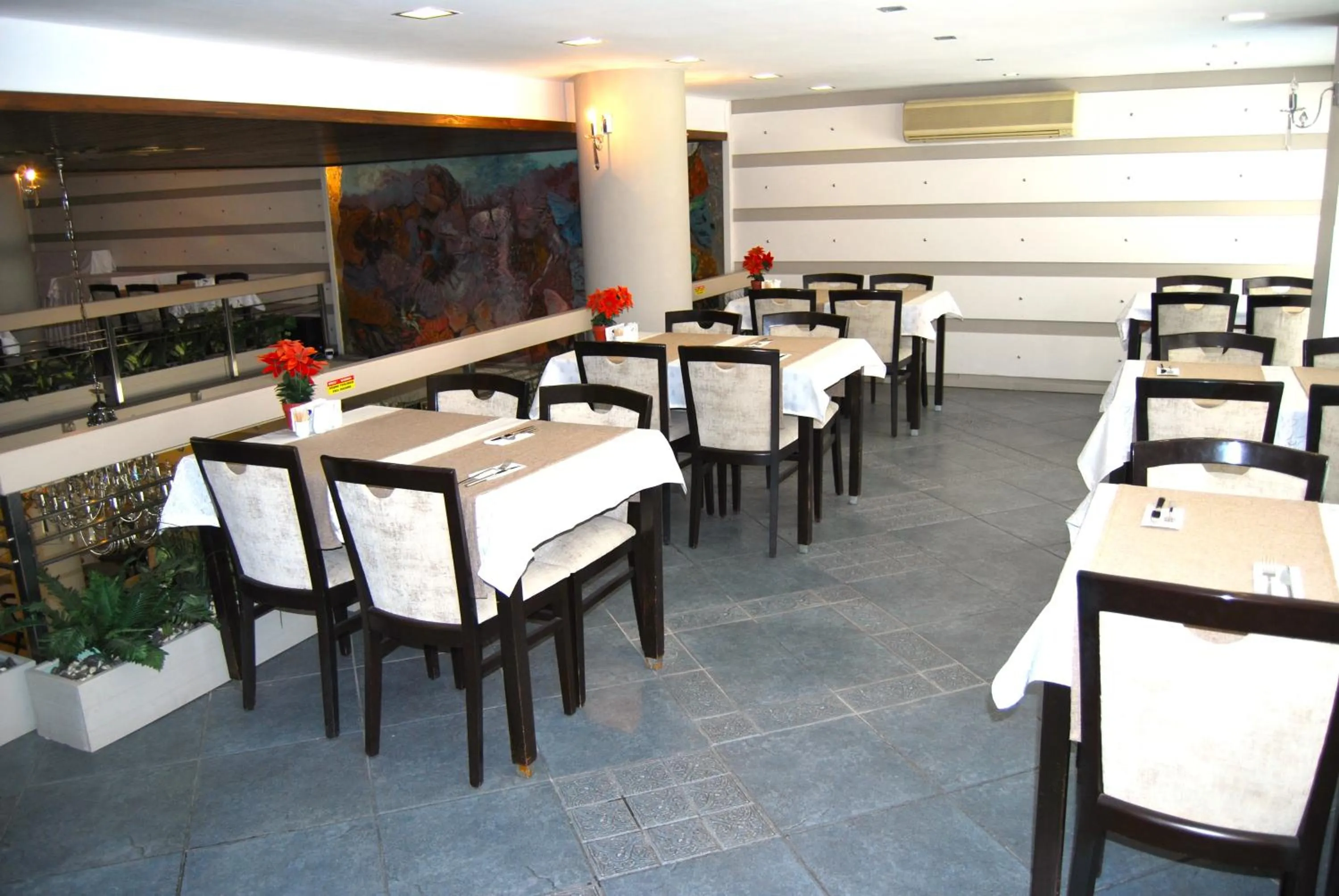Restaurant/places to eat in OTEL KÂYA