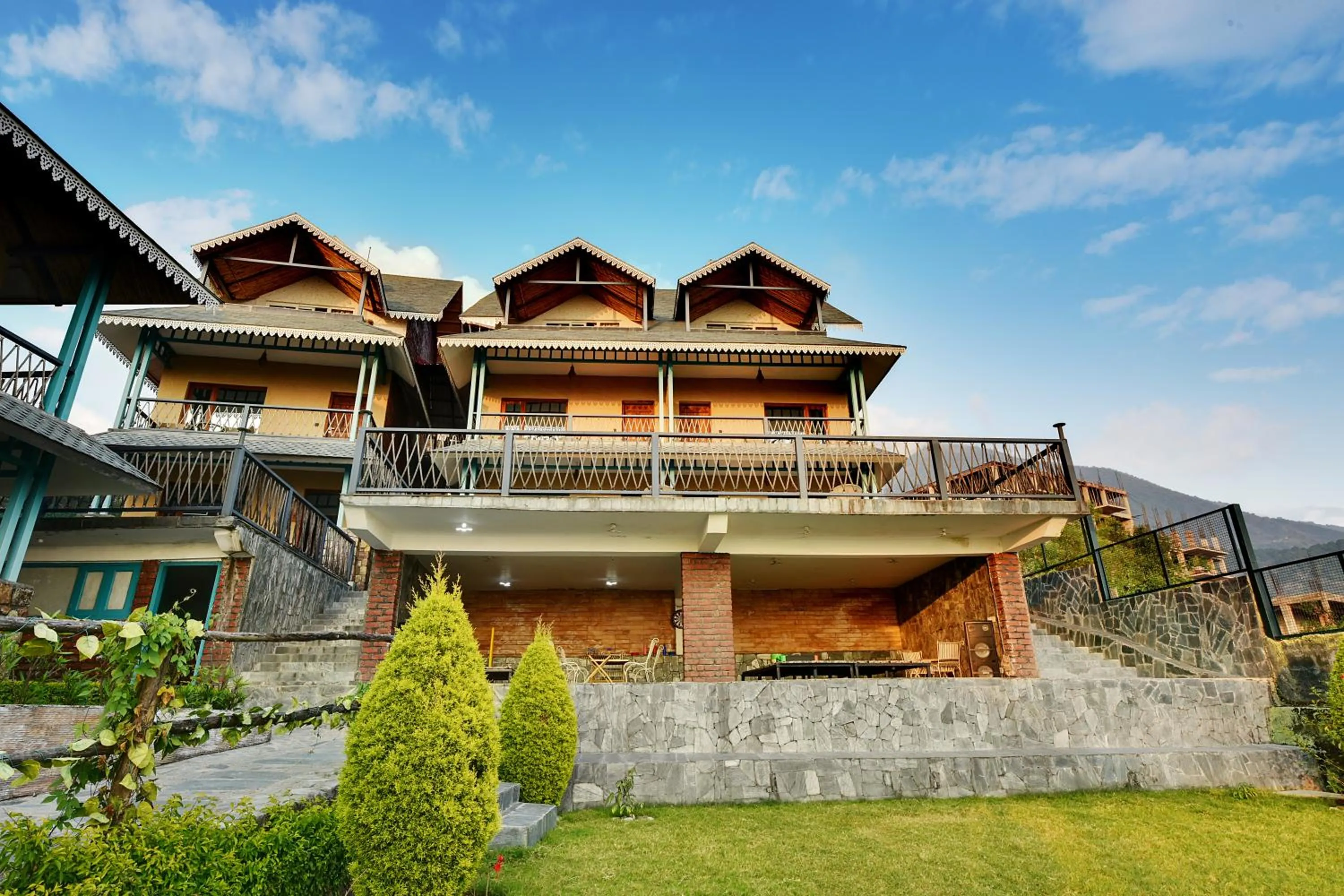 Tiaraa Jujurana Resort & Spa