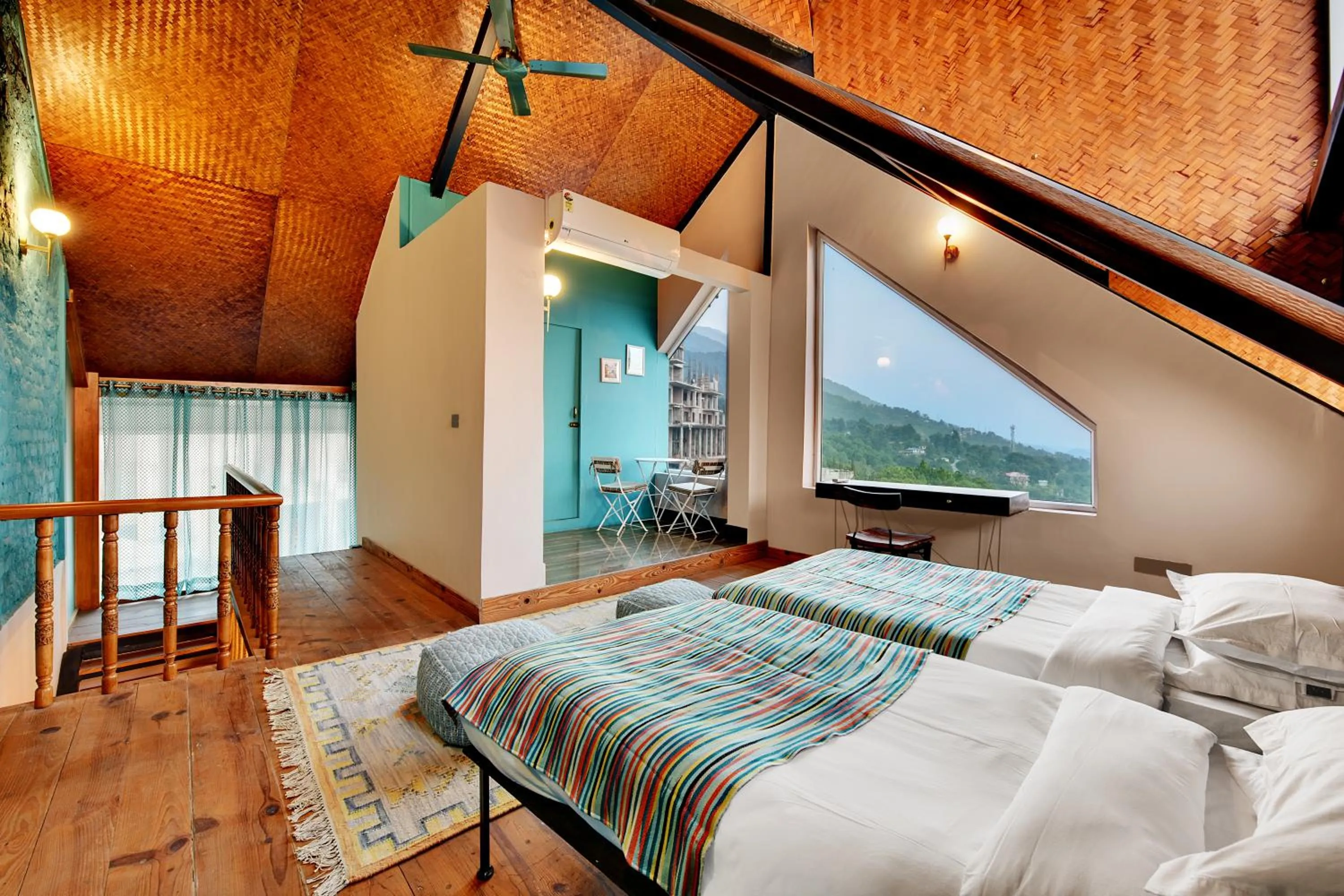 Bed in Tiaraa Jujurana Resort & Spa