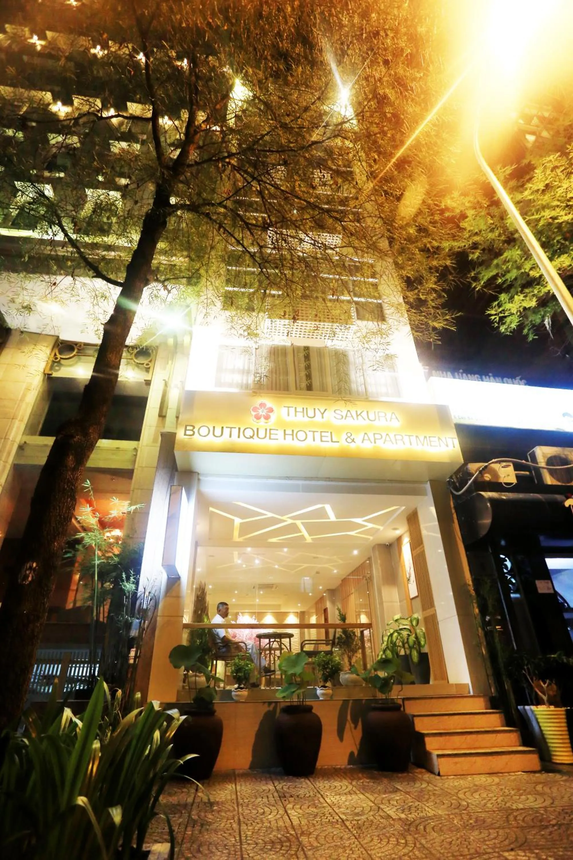 Property building in Thuy Sakura Hotel & Serviced Apartment
