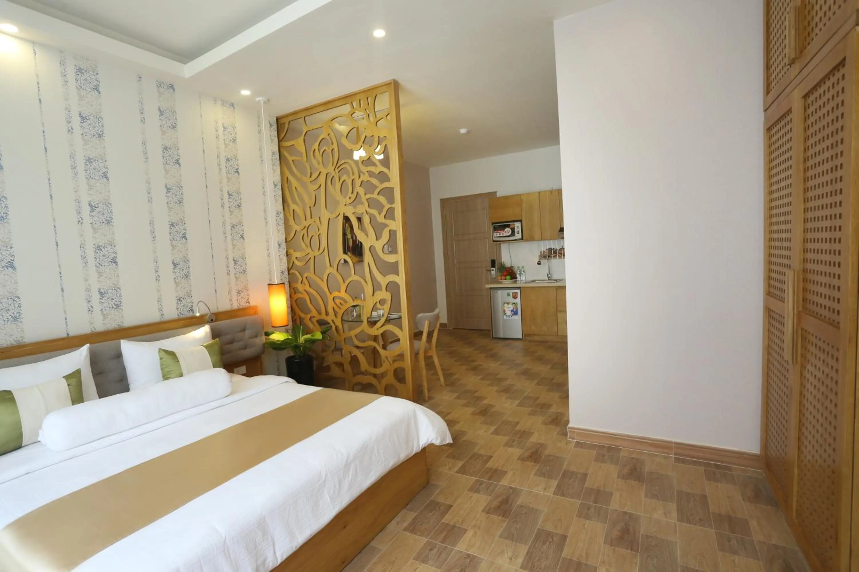 Bed in Thuy Sakura Hotel & Serviced Apartment