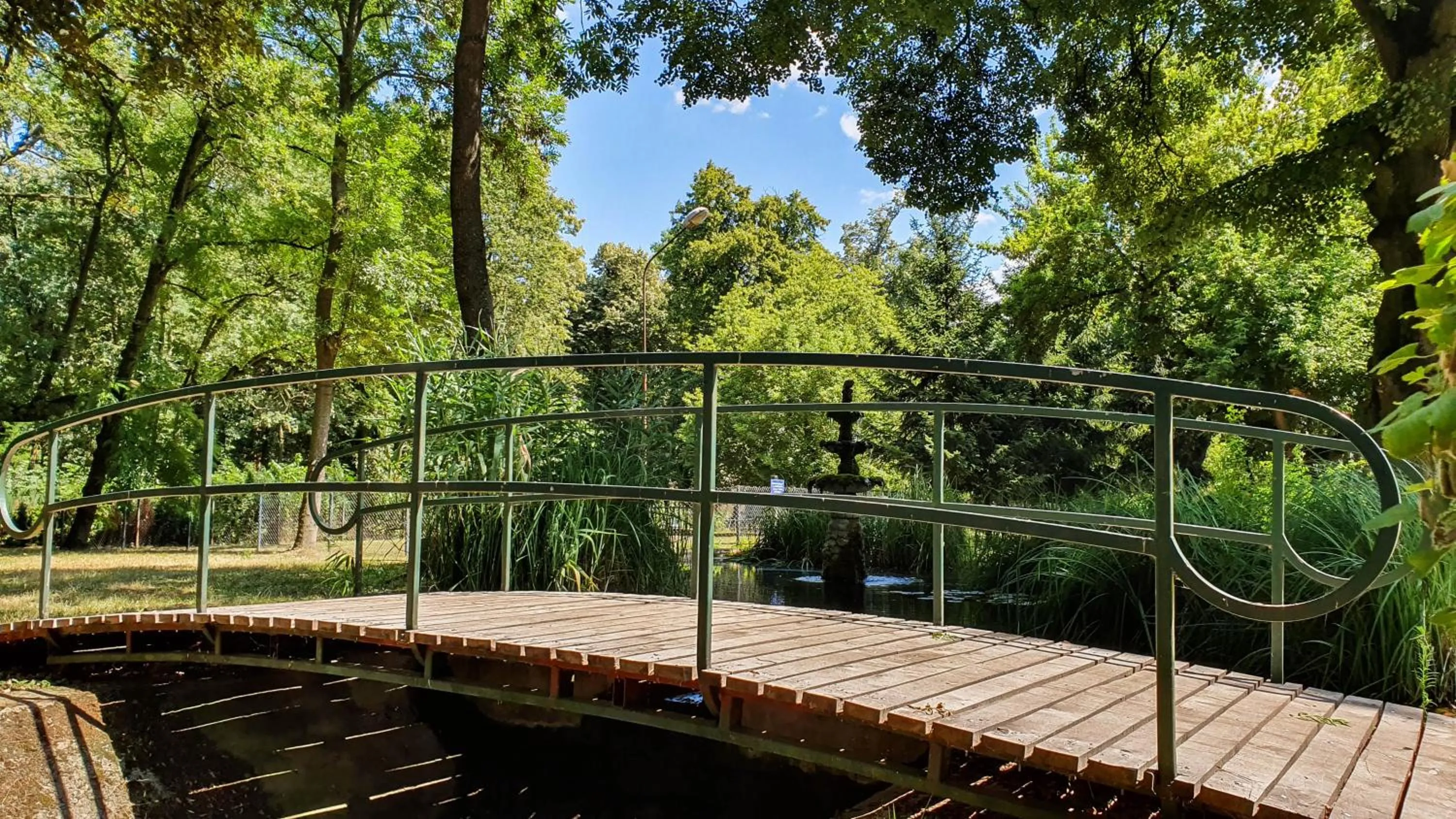 Neighbourhood in Dworek Brodowo Restauracja Hotel Przyjęcia