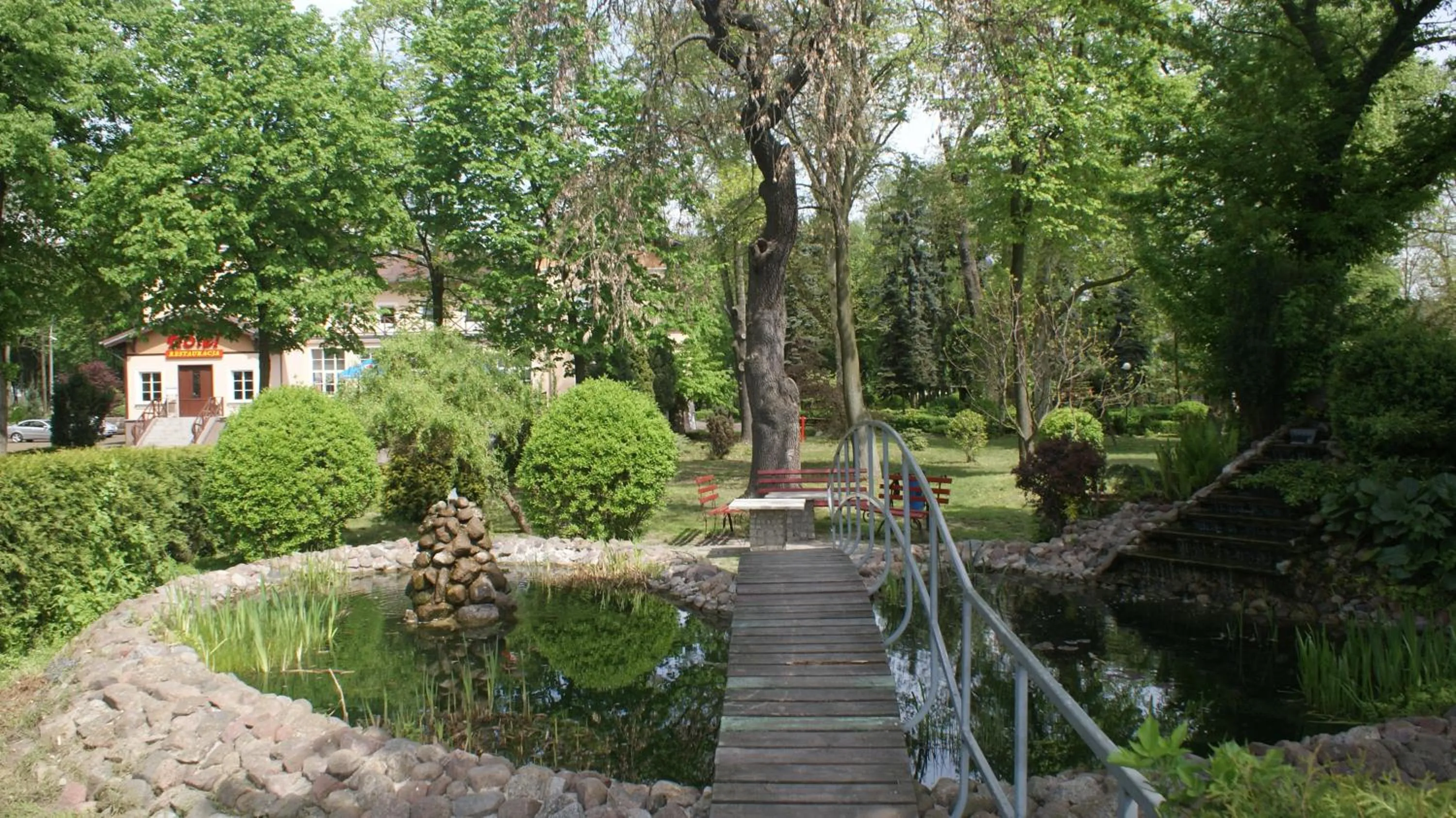 Natural landscape in Dworek Brodowo Restauracja Hotel Przyjęcia