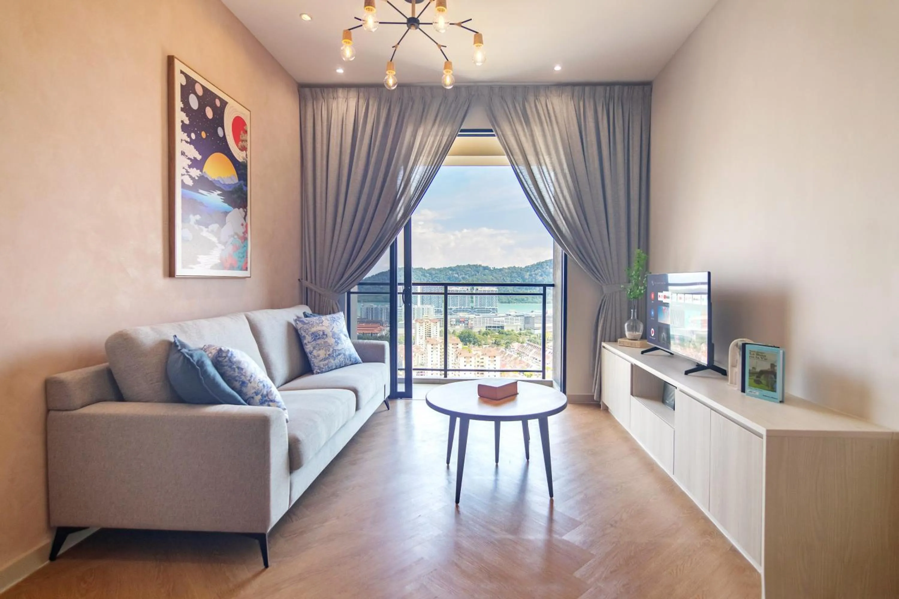 TV and multimedia in Iconic Regency by Stellar ALV