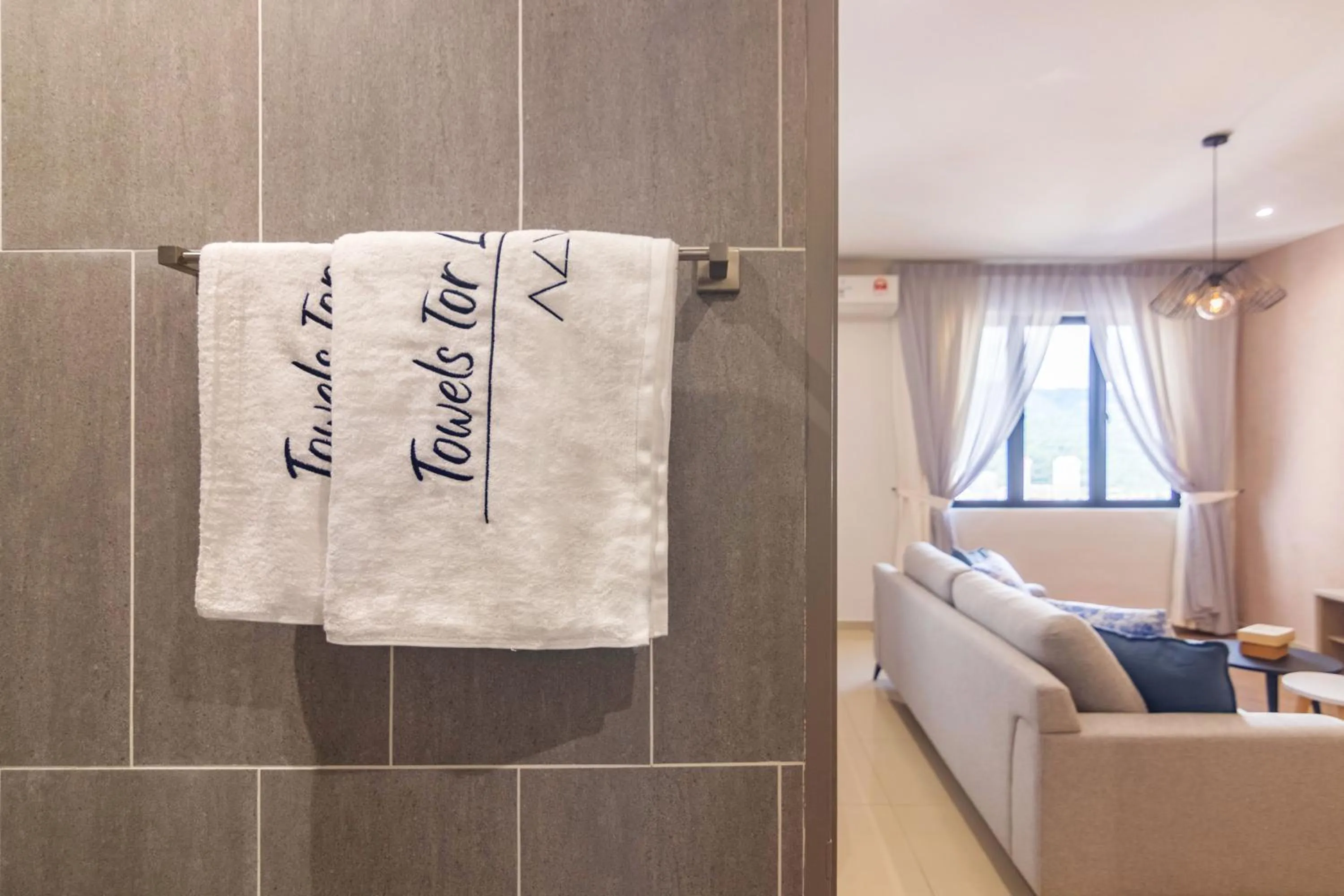 towels in Iconic Regency by Stellar ALV