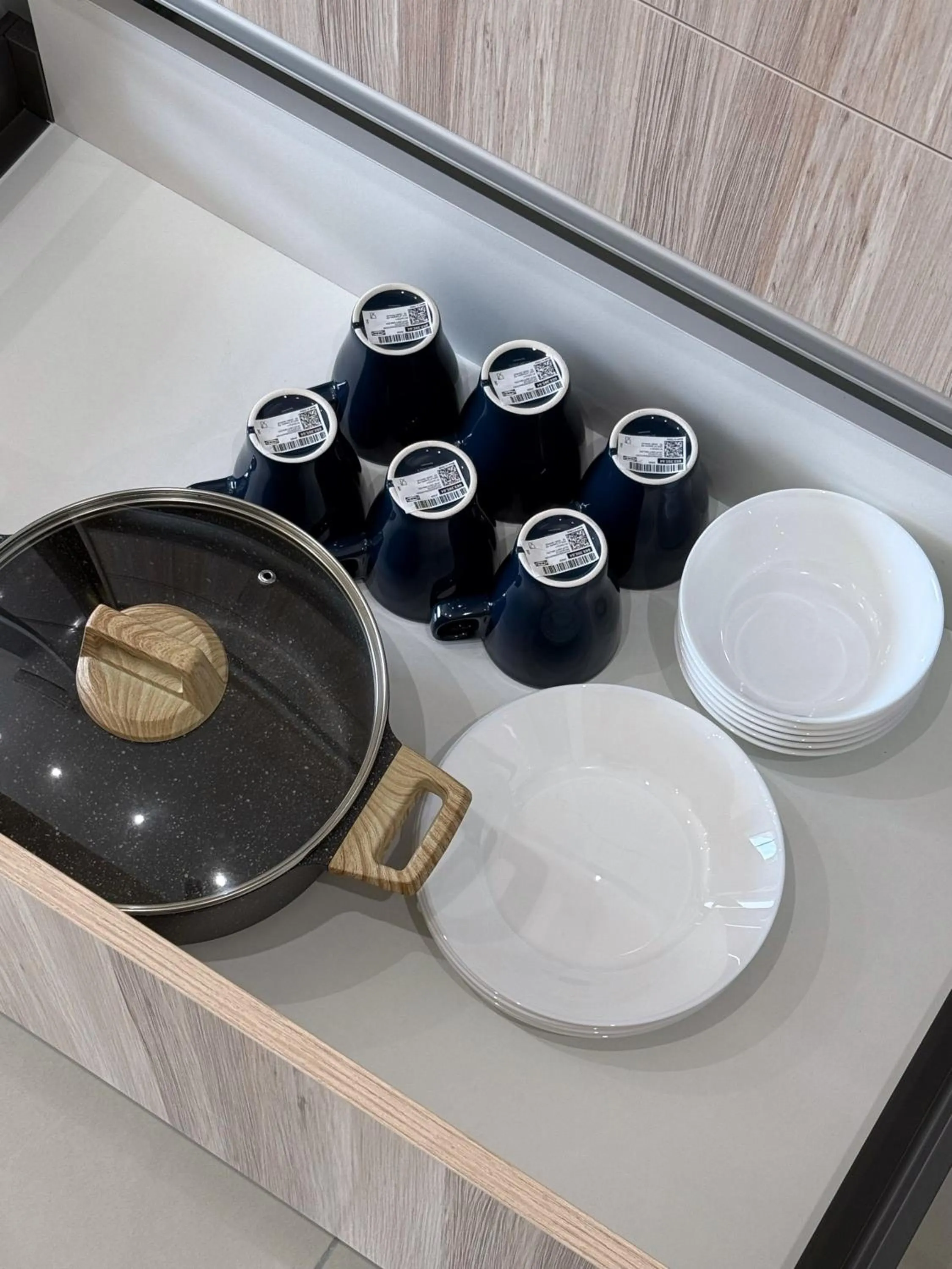 Kitchen or kitchenette in Iconic Regency by Stellar ALV