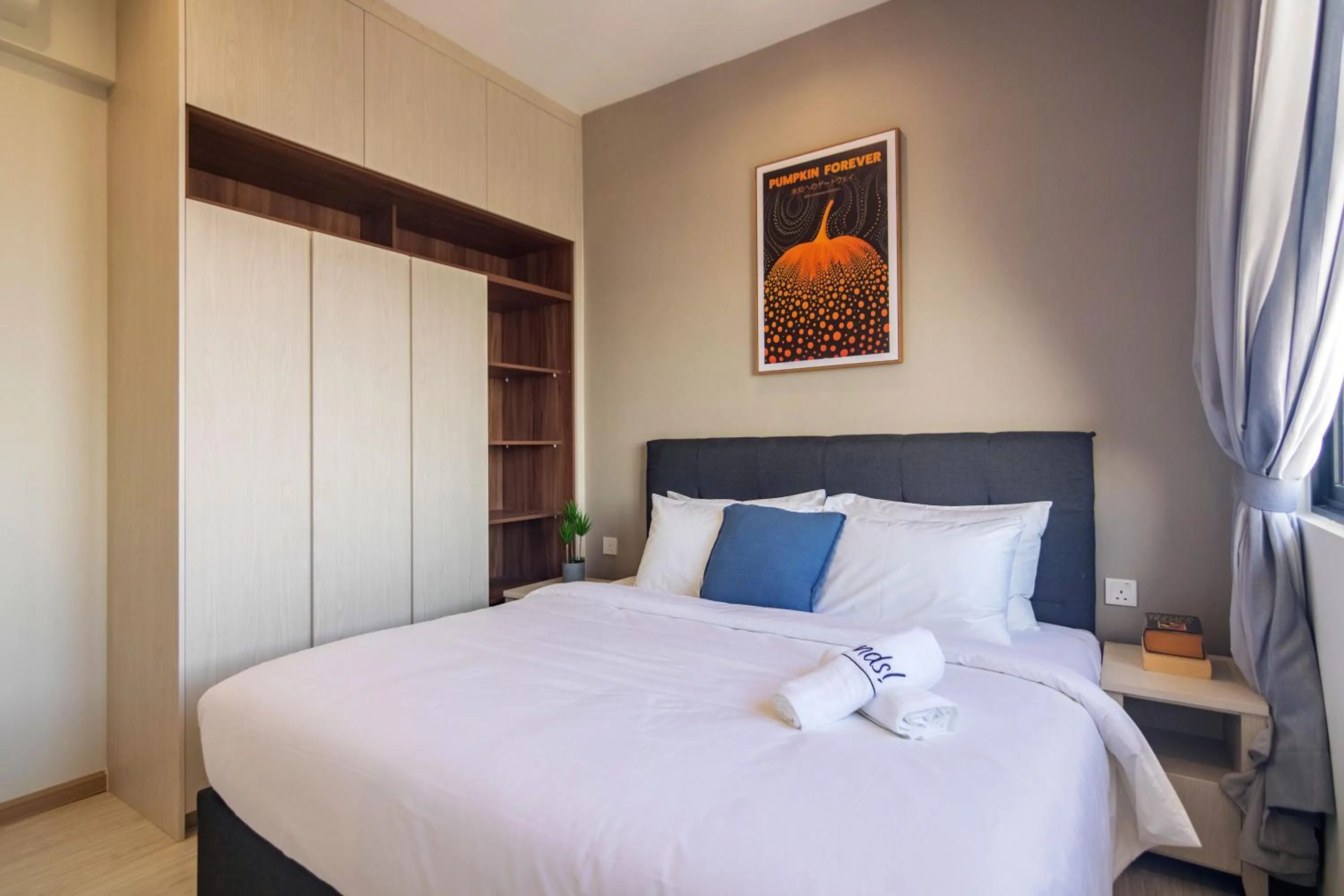 Bed in Iconic Regency by Stellar ALV