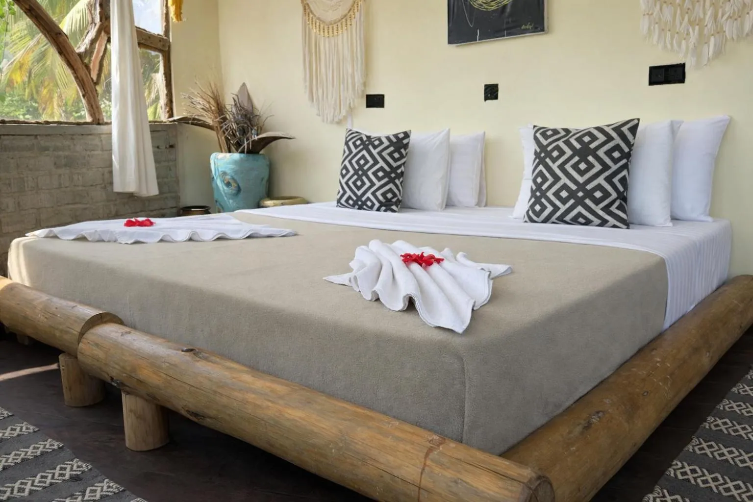 Bed in The Nest Tropical Oasis Resort