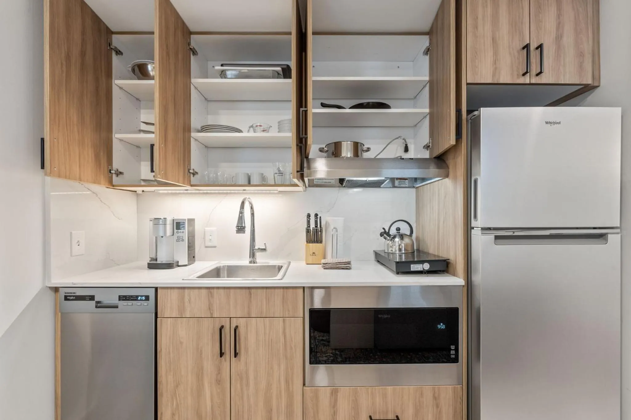 kitchen in The Continental, powered by Placemakr - Downtown - Market Square