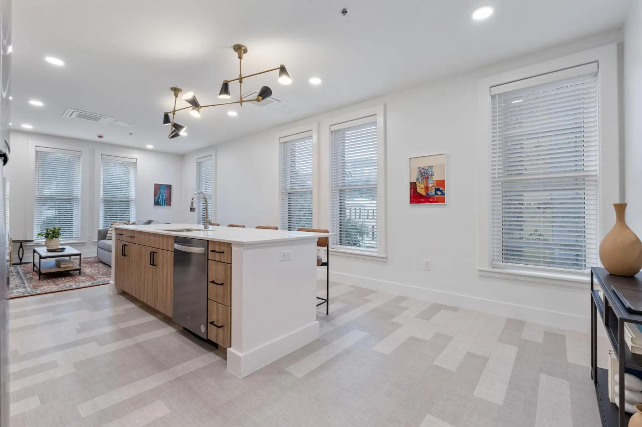 Kitchen or kitchenette in The Continental, powered by Placemakr - Downtown - Market Square