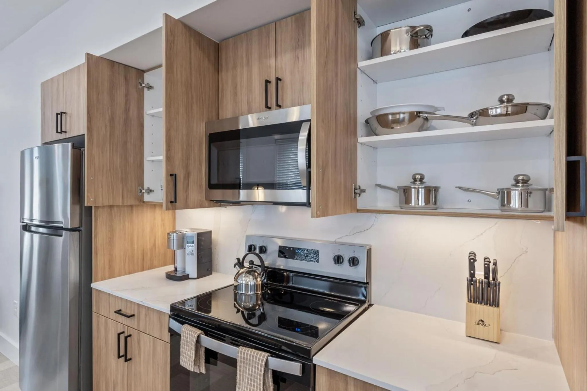 kitchen in The Continental, powered by Placemakr - Downtown - Market Square