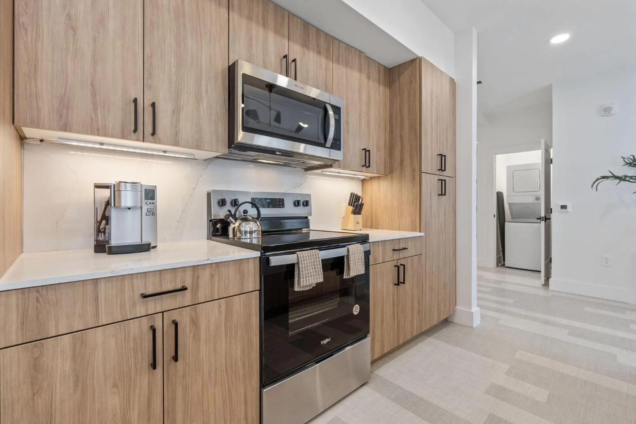 kitchen in The Continental, powered by Placemakr - Downtown - Market Square