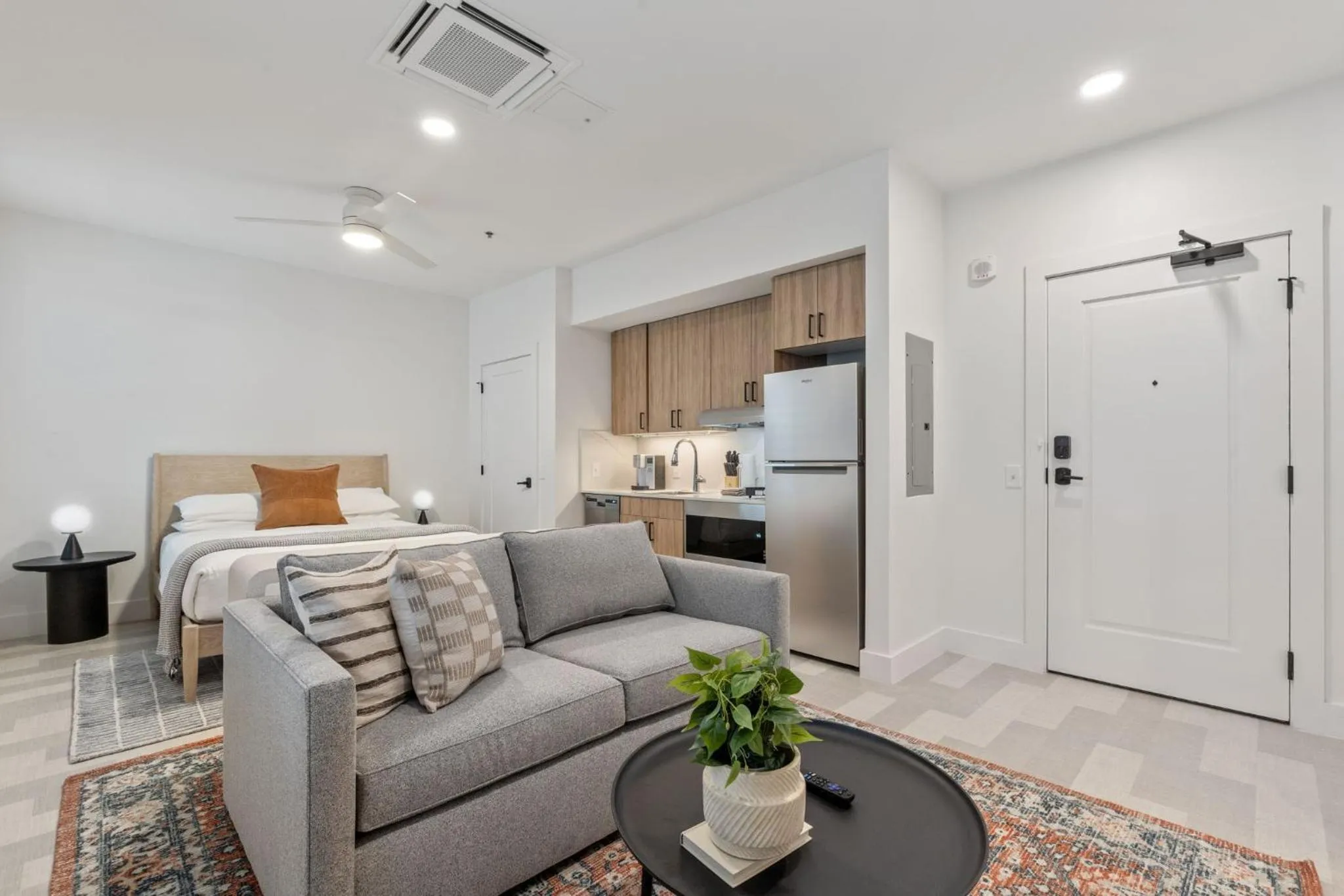 Photo of the whole room in The Continental, powered by Placemakr - Downtown - Market Square