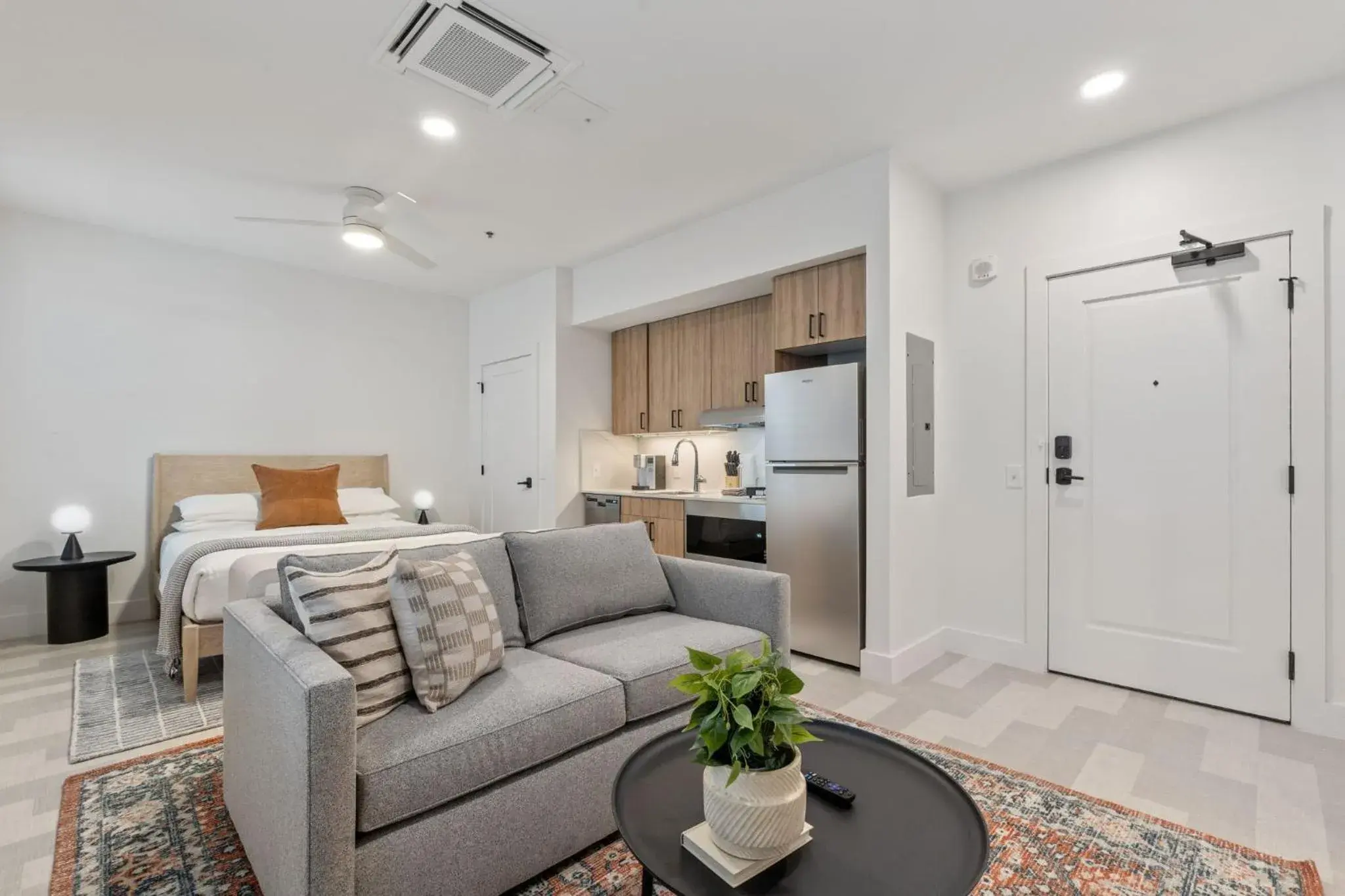 The Continental, powered by Placemakr - Downtown - Market Square The Continental, powered by Placemakr - Downtown - Market Square