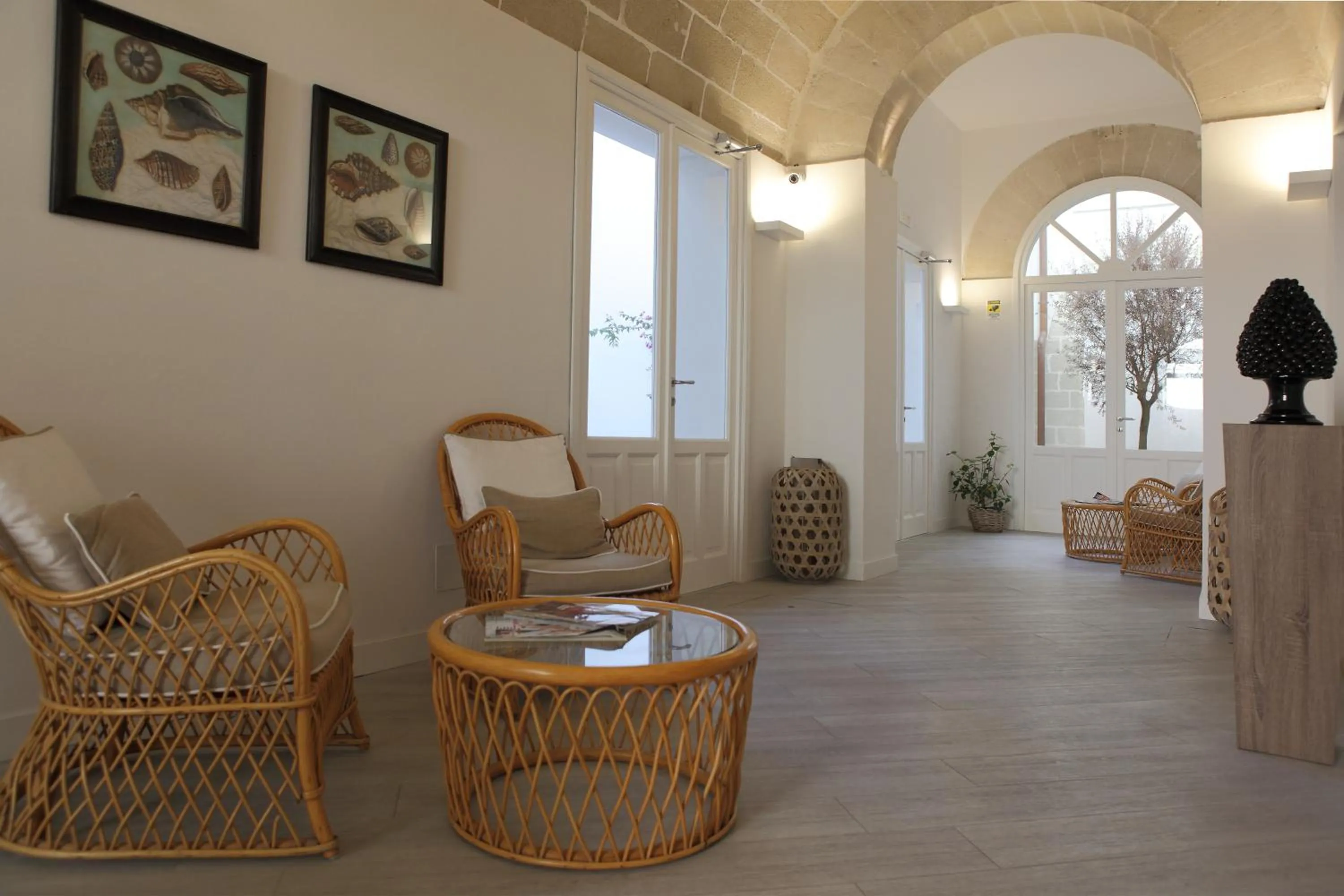 Decorative detail in Aegusa Hotel