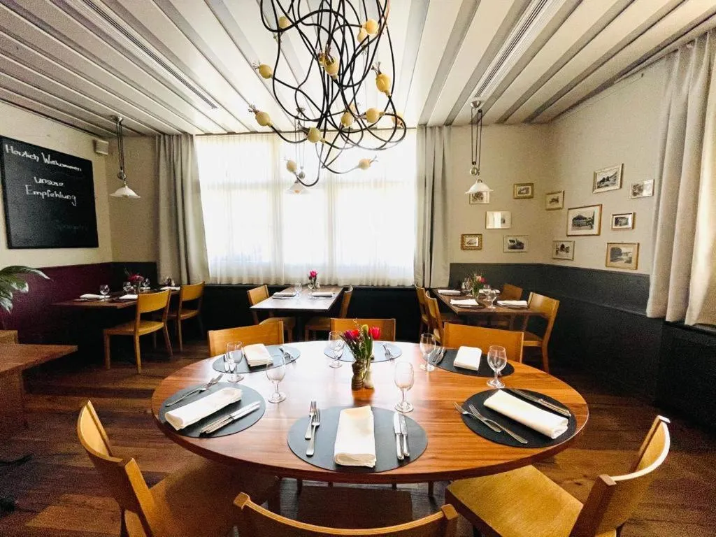 Restaurant/places to eat in Hotel Rössli