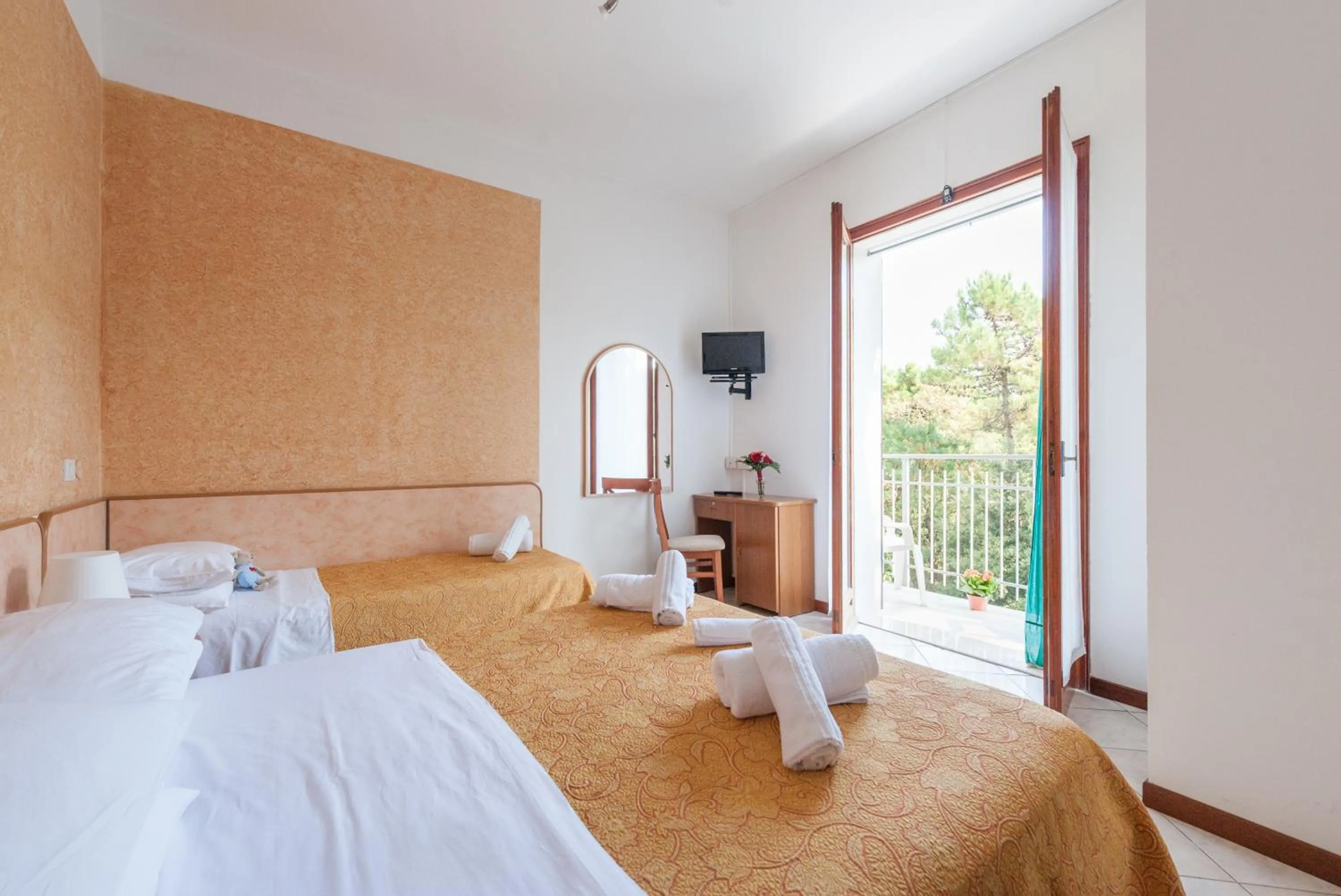 Bedroom, Bed in Regina Hotel e Ristorante