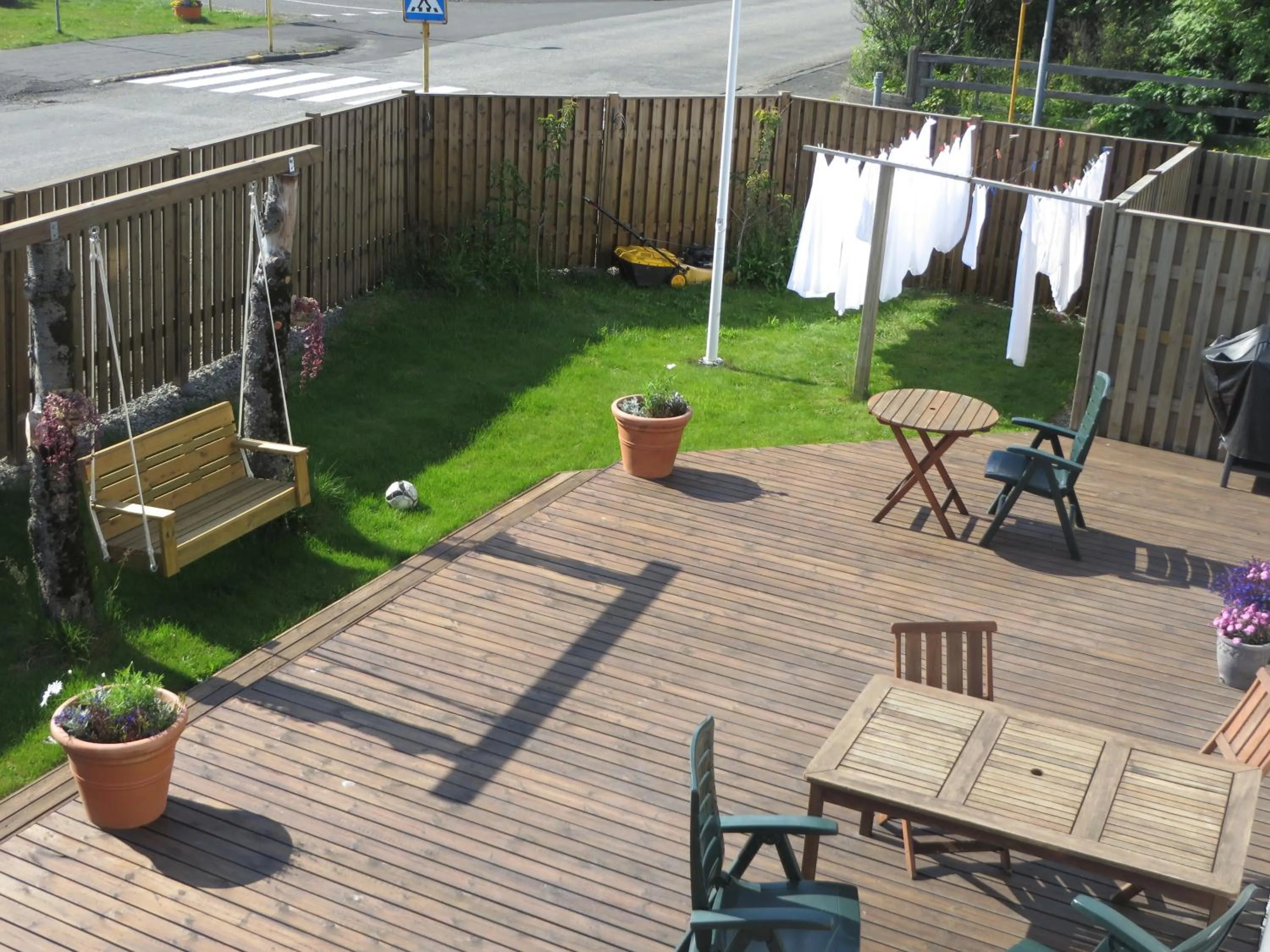 Communal lounge/ TV room in Old Airline Guesthouse