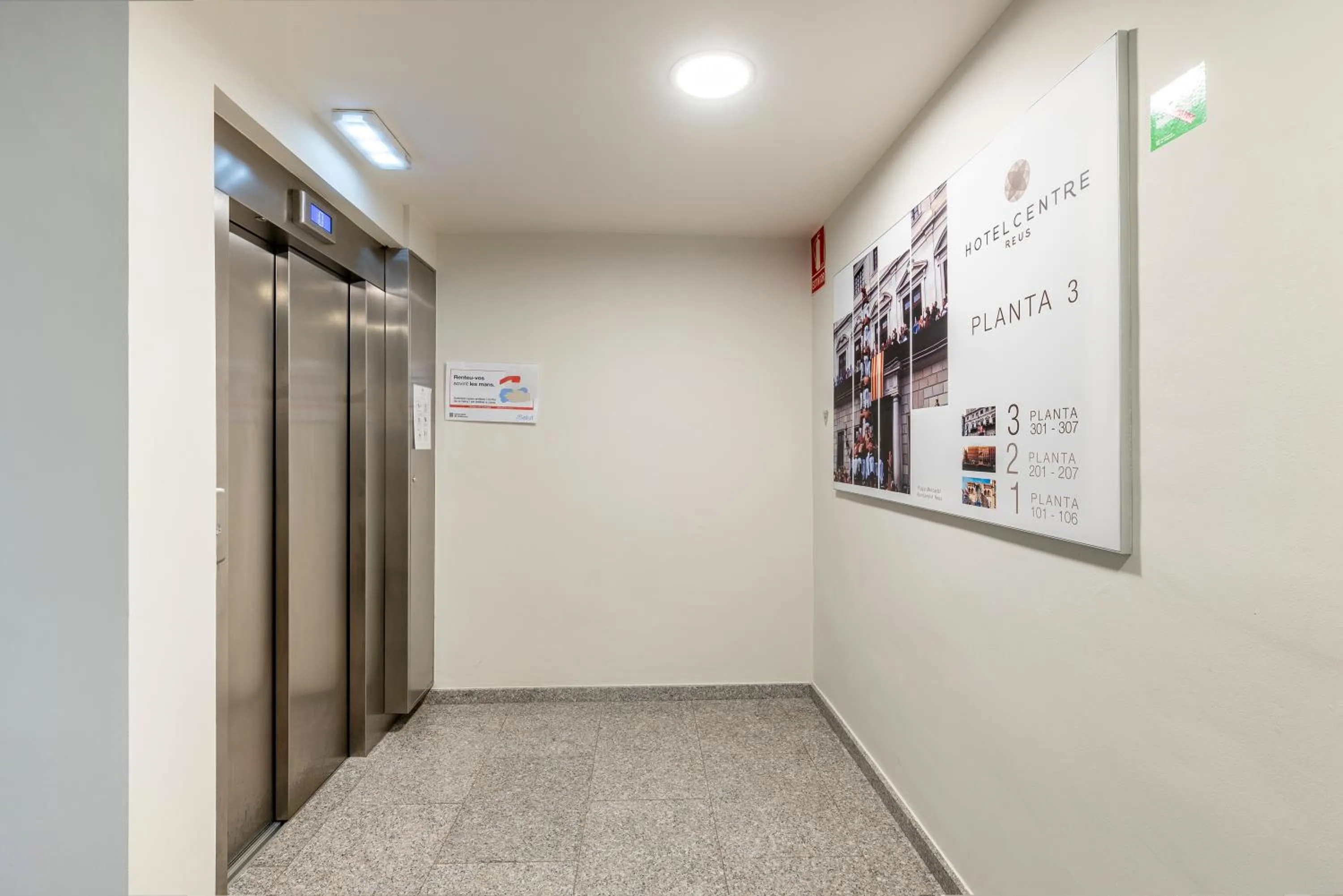 Property building in Hotel Centre Reus