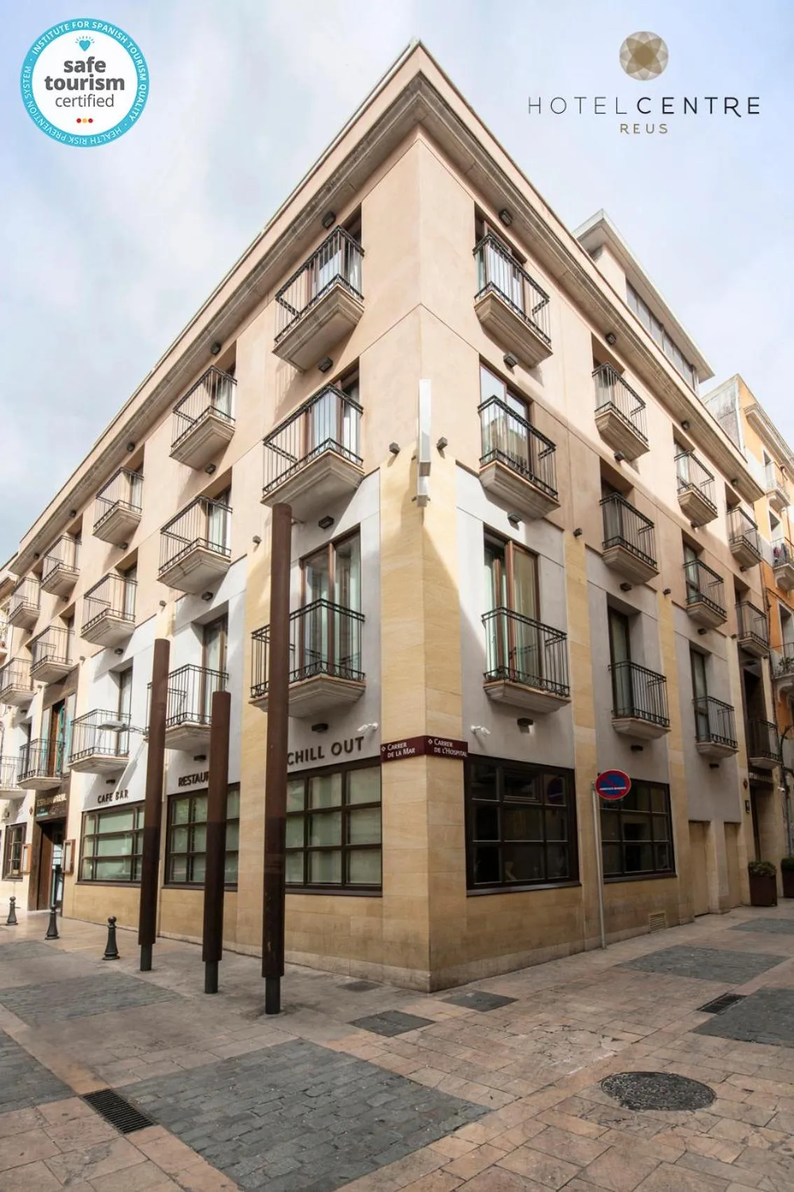 Property building in Hotel Centre Reus